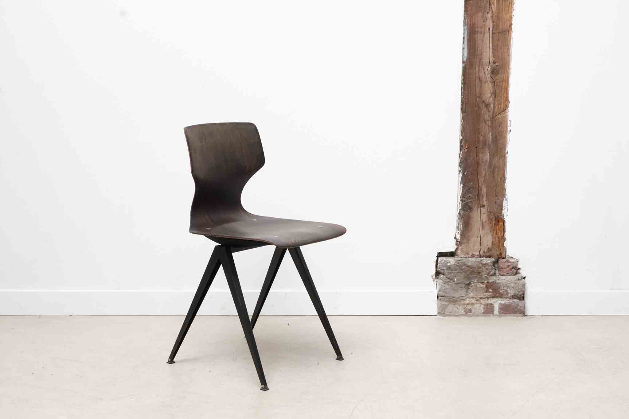 Chaise Galvanitas S19 ébène / noir