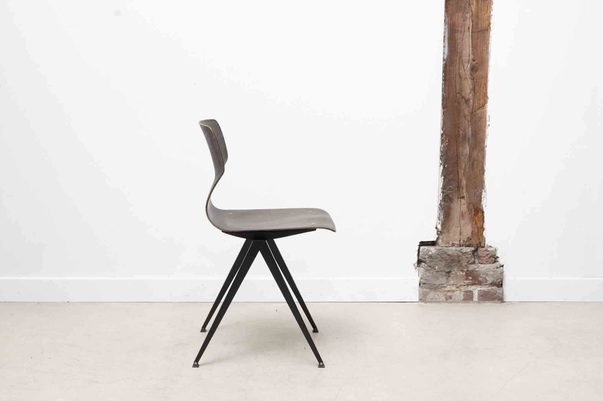 Chaise Galvanitas S19 ébène / noir