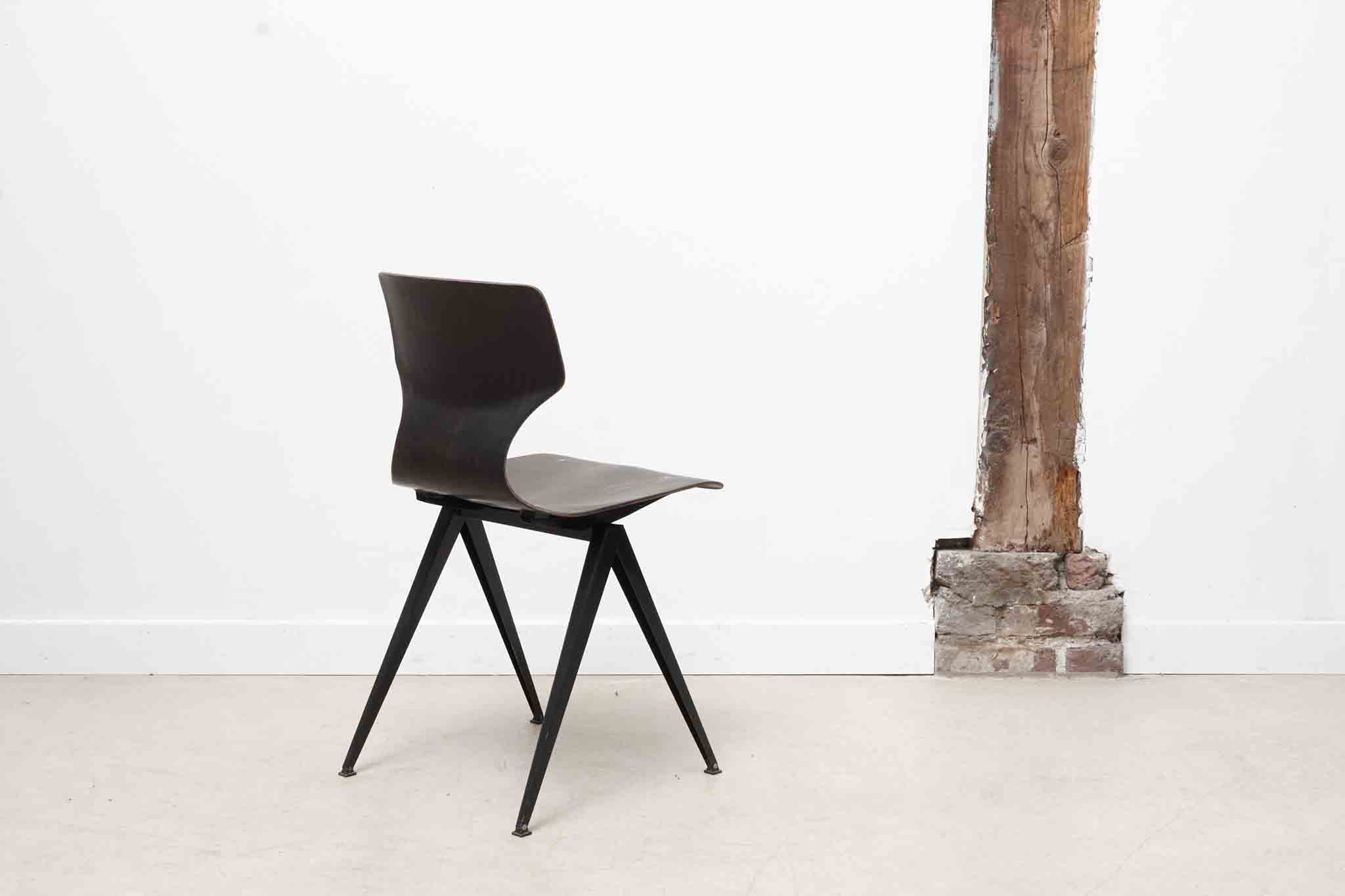 Chaise Galvanitas S19 ébène / noir