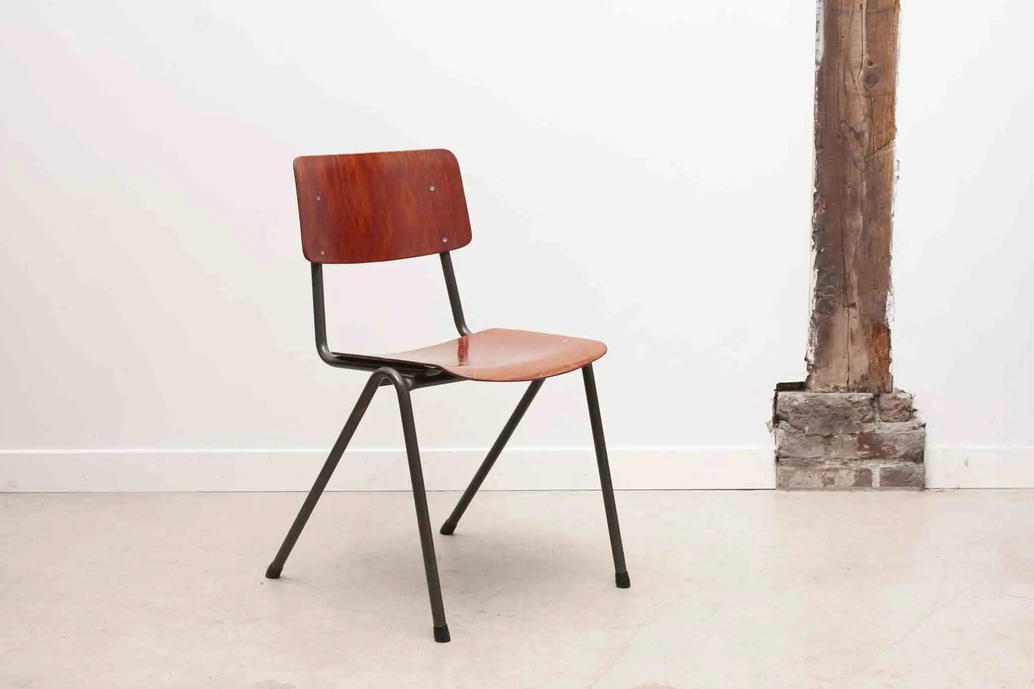 Chaise Eromes F4 chêne gris vert Cartel de Belleville