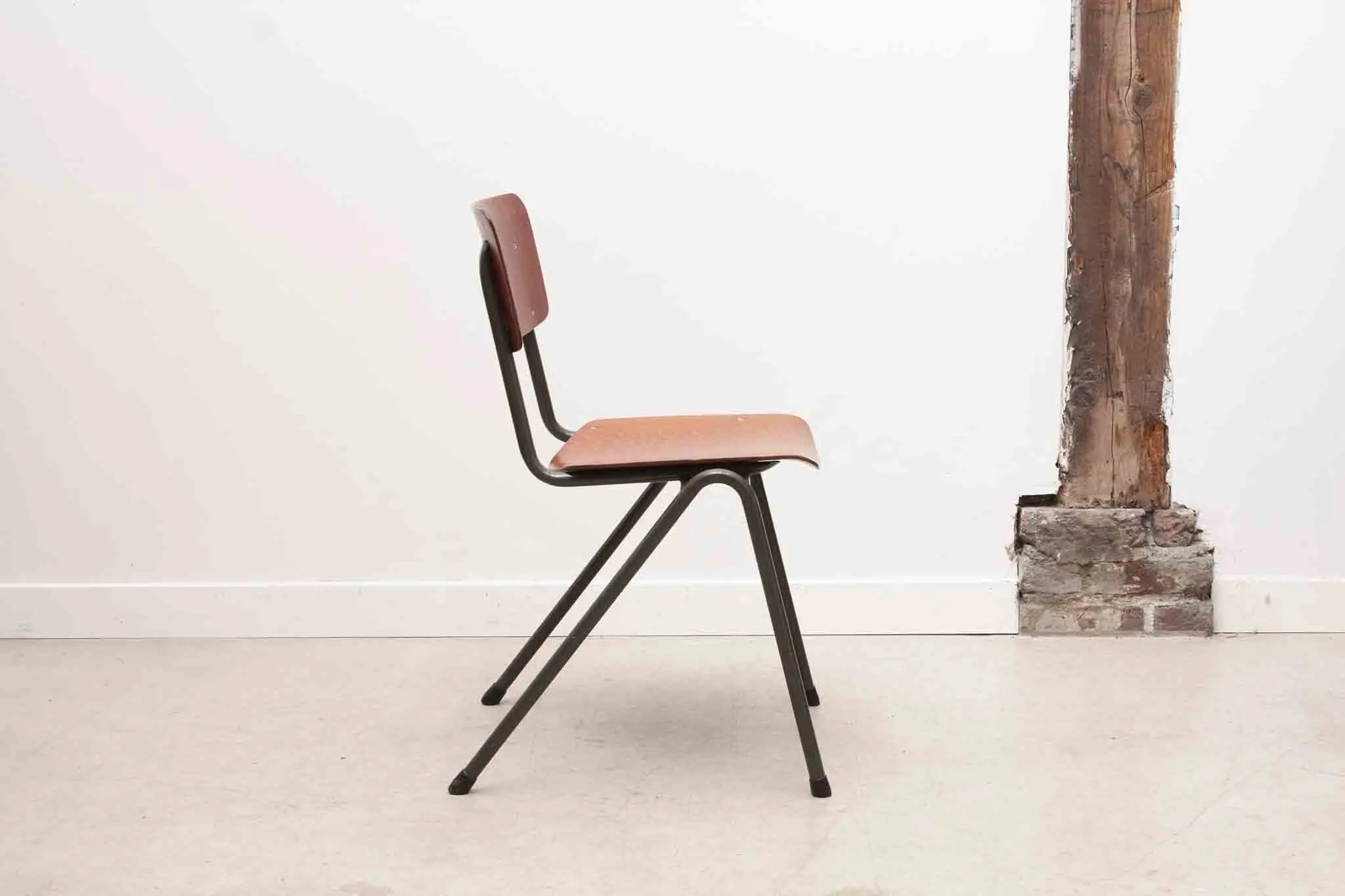 Chaise Eromes F4 chêne gris vert Cartel de Belleville