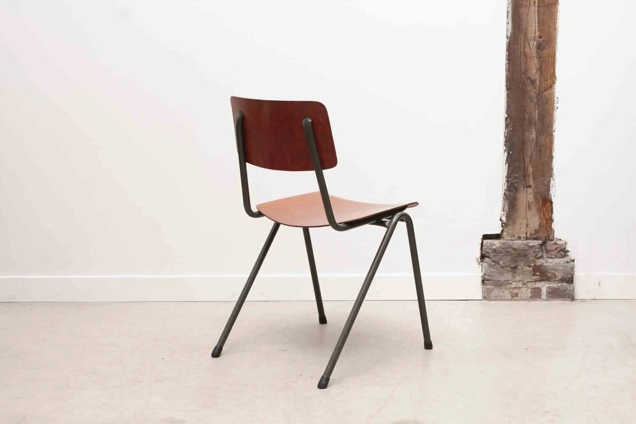 Chaise Eromes F4 chêne gris vert Cartel de Belleville