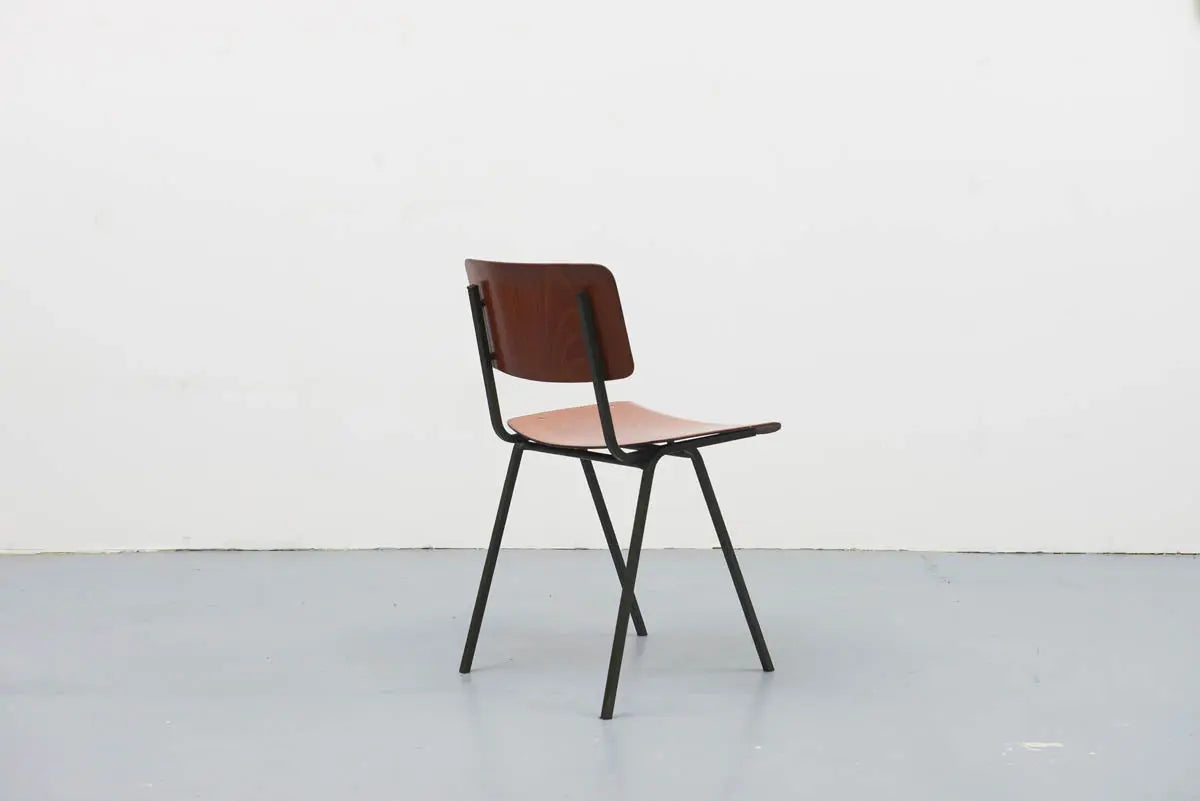 Chaise Eromes F6 chêne et gris vert Cartel de Belleville