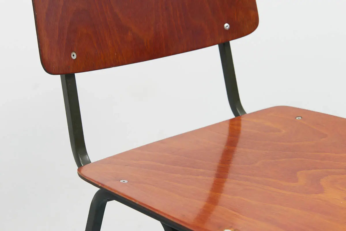 Chaise Eromes F6 chêne et gris vert Cartel de Belleville