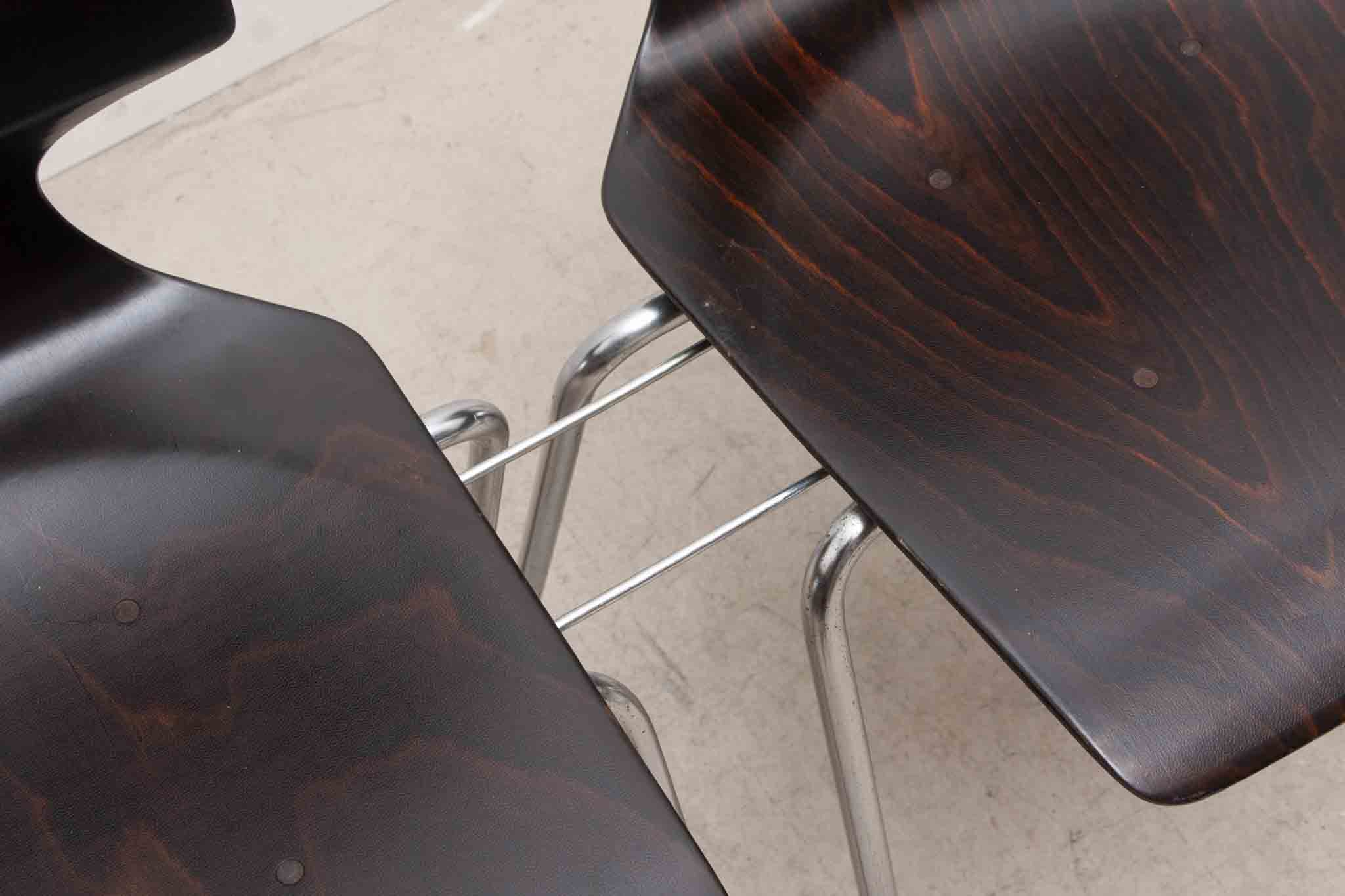 Chaise Flototto ébène / chrome Cartel de Belleville