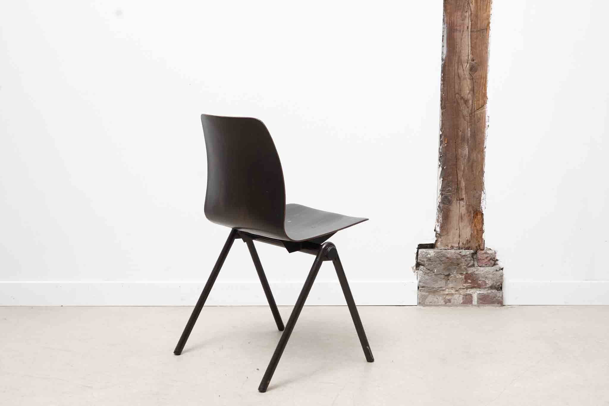 Chaise Galvanitas S30 organique ébène / gris