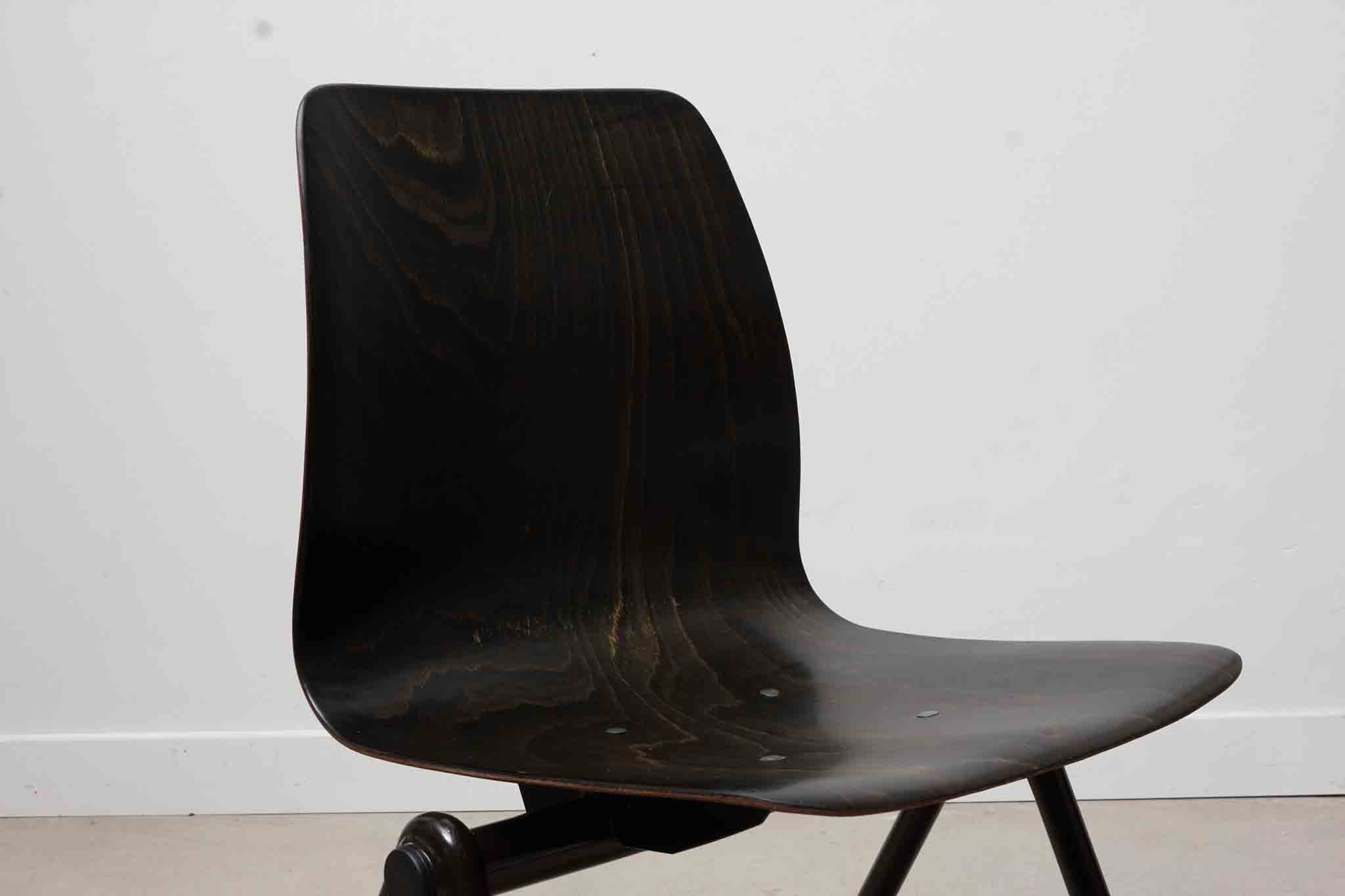 Chaise Galvanitas S30 organique ébène / gris