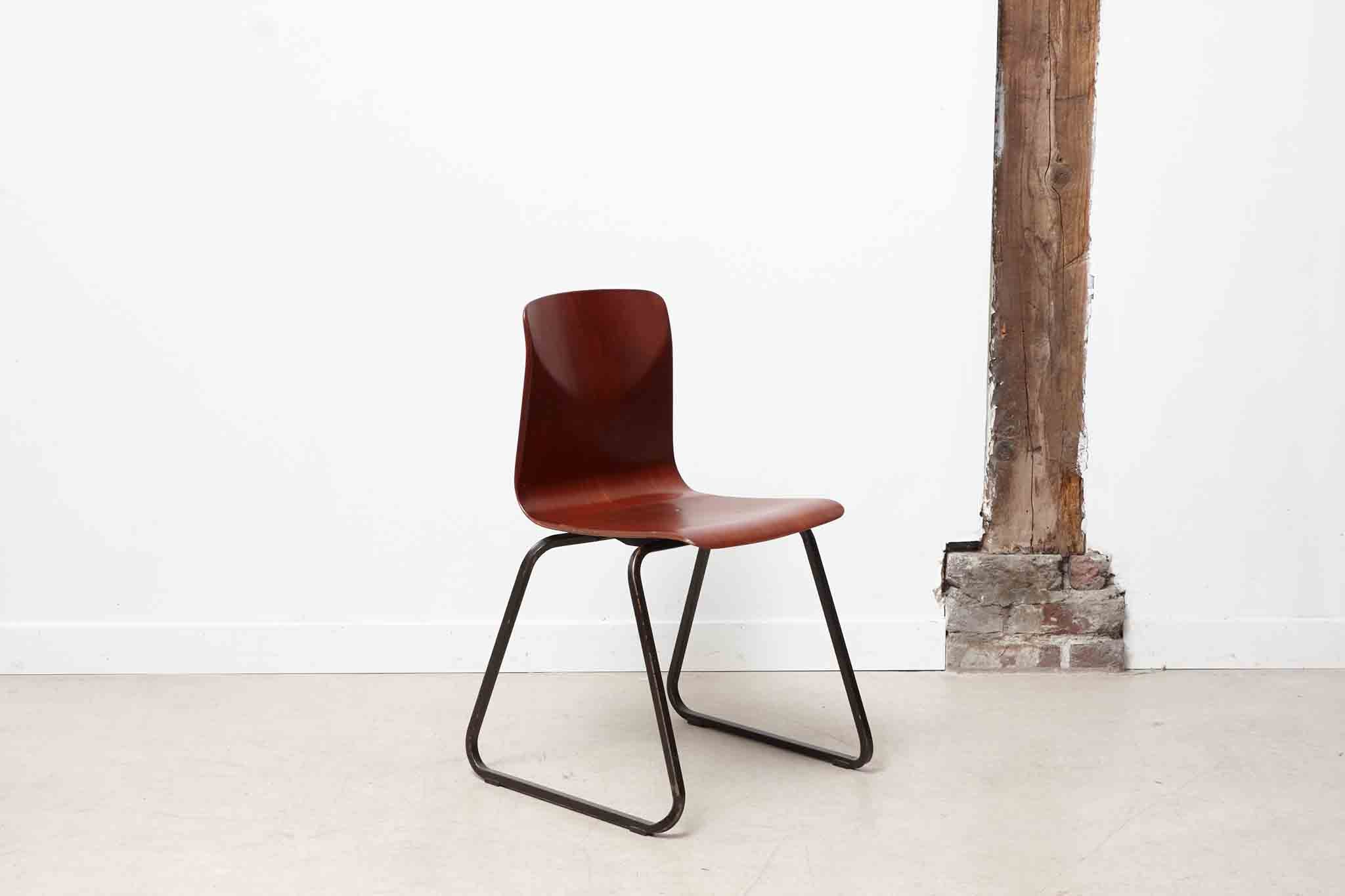Chaise Galvanitas S23 acajou / marron Cartel de Belleville