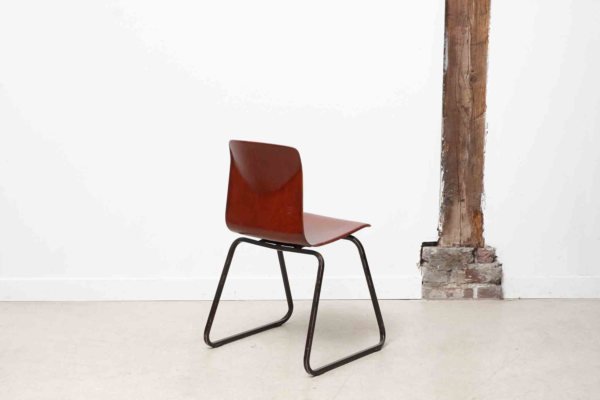 Chaise Galvanitas S23 acajou / marron Cartel de Belleville