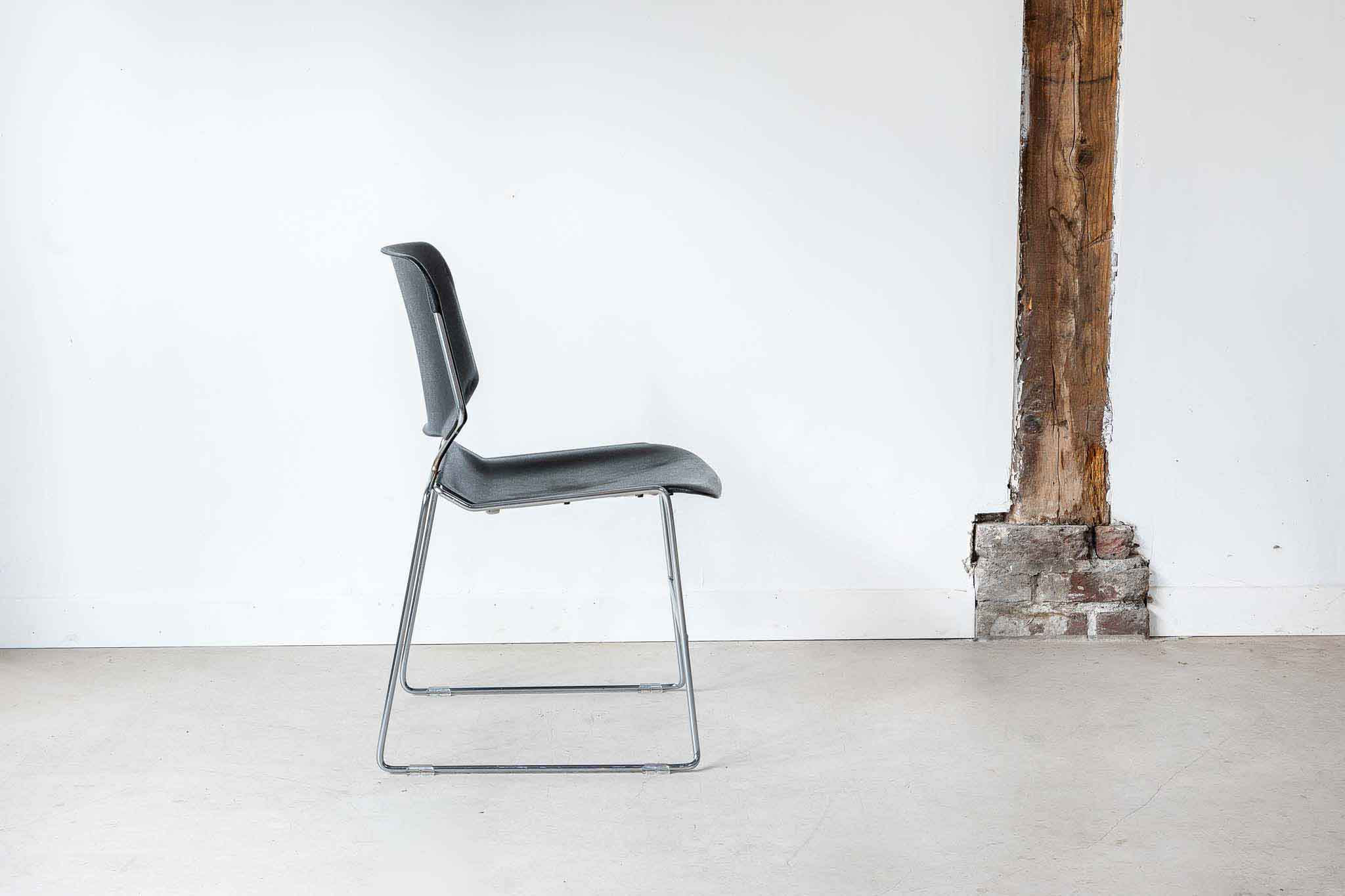 Chaise design Matrix par Thomas Tolleson Cartel de Belleville