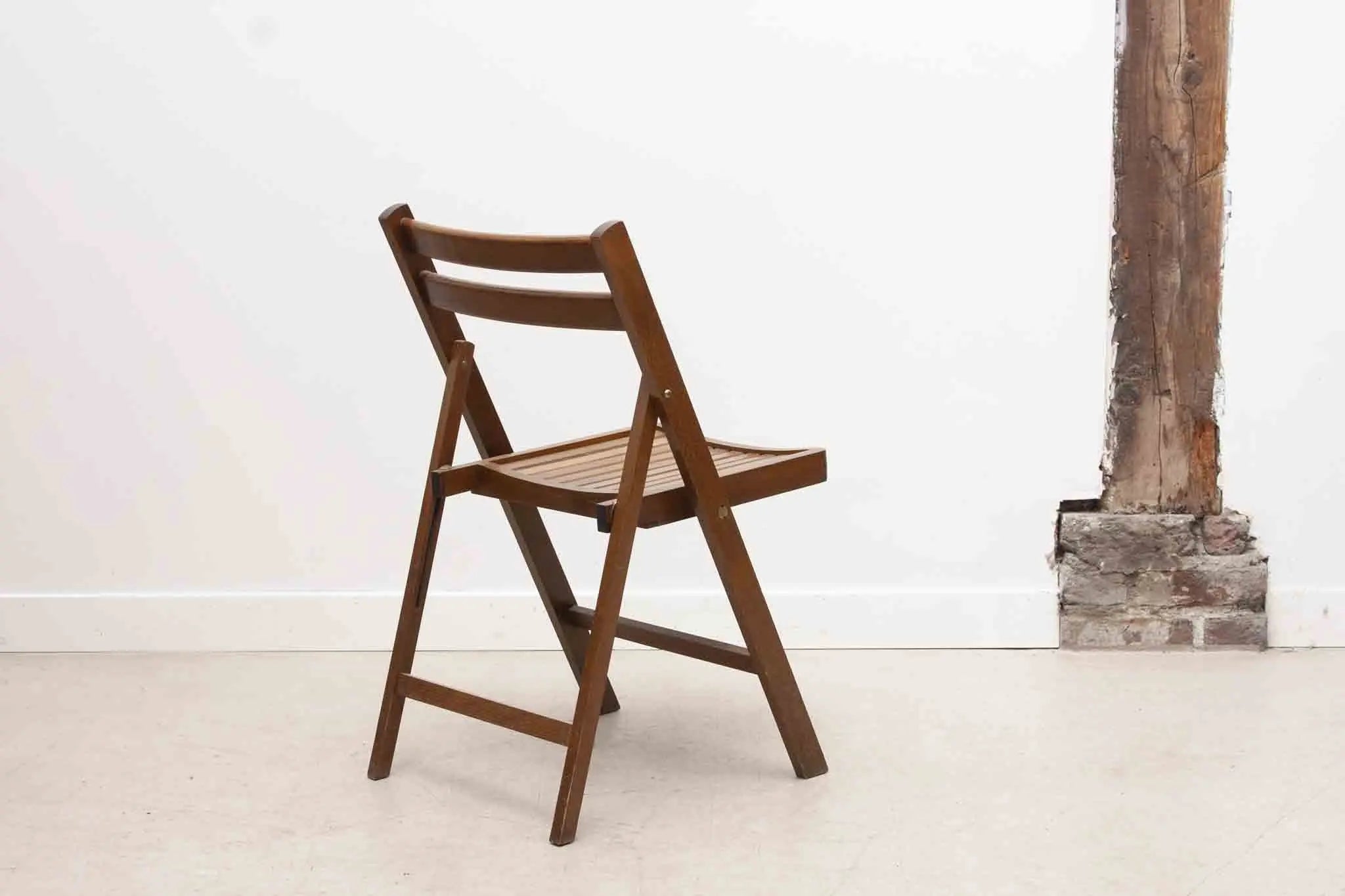Chaise pliante en bois Cartel de Belleville