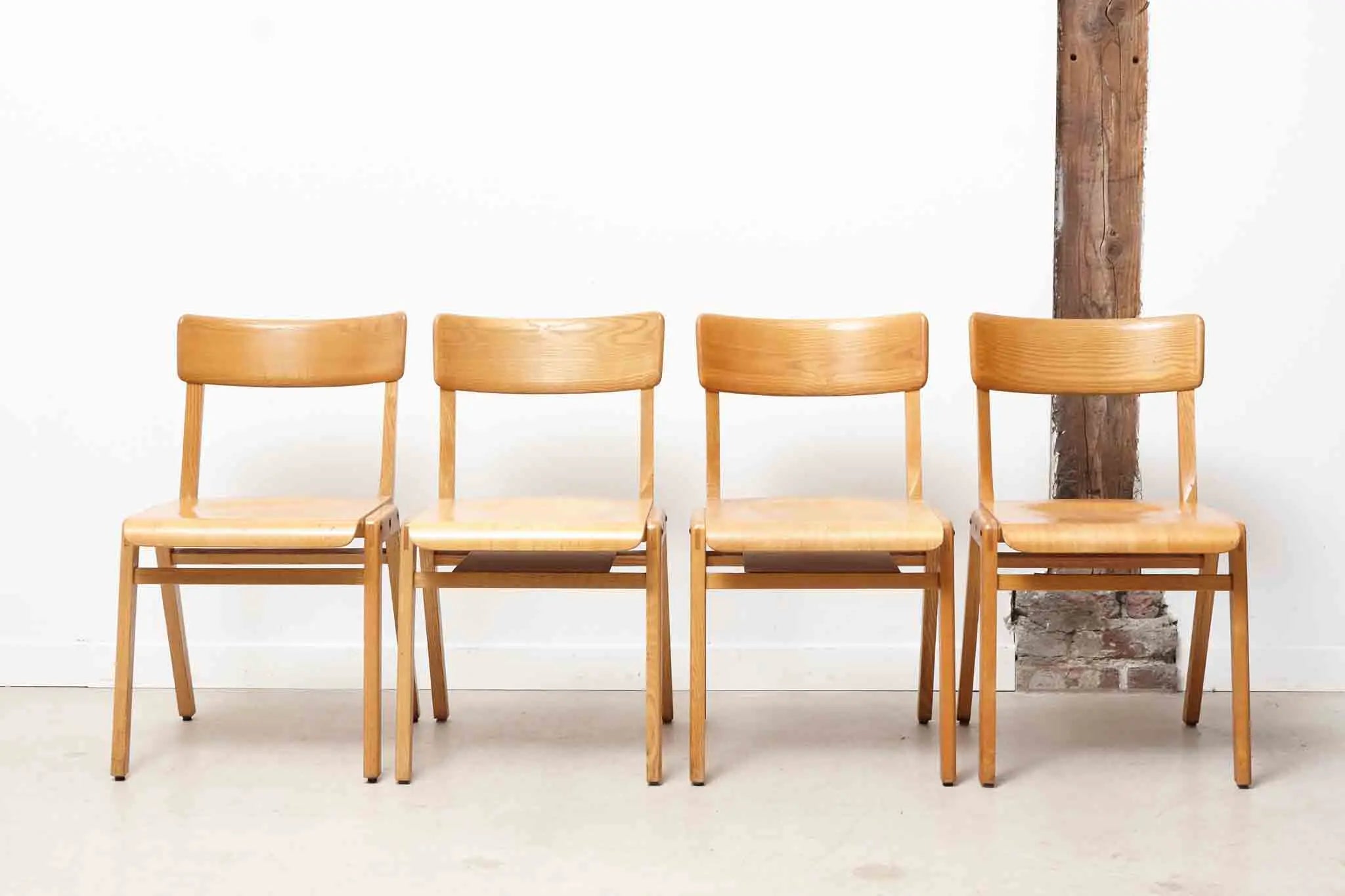 Chaise bistrot style scandinave Cartel de Belleville