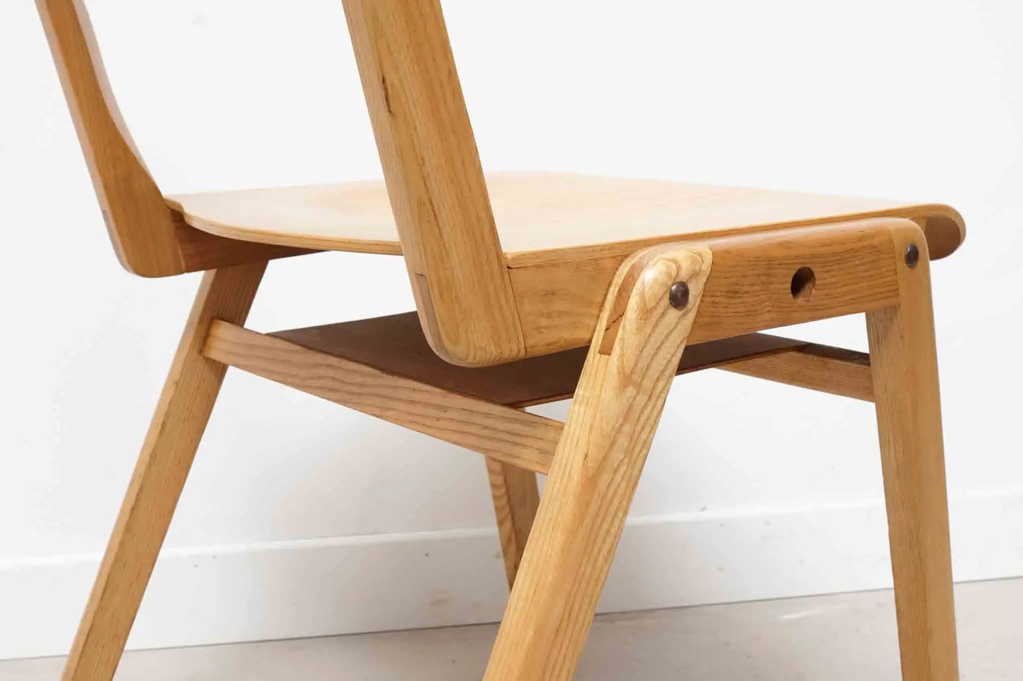Chaise bistrot style scandinave Cartel de Belleville