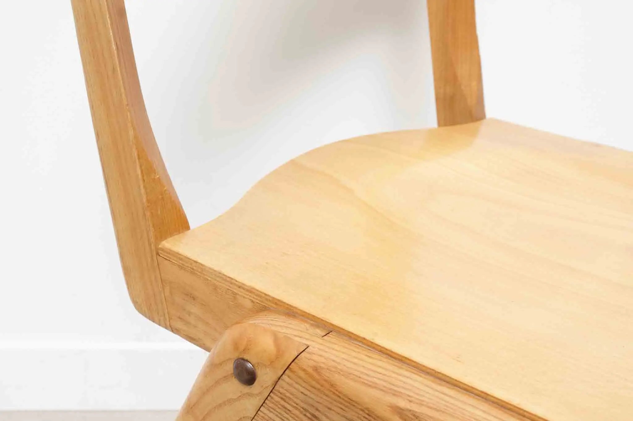 Chaise bistrot style scandinave Cartel de Belleville