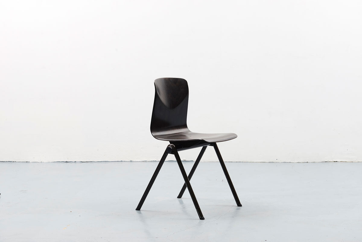 Chaise Galvanitas S30 personnalisable Cartel de Belleville