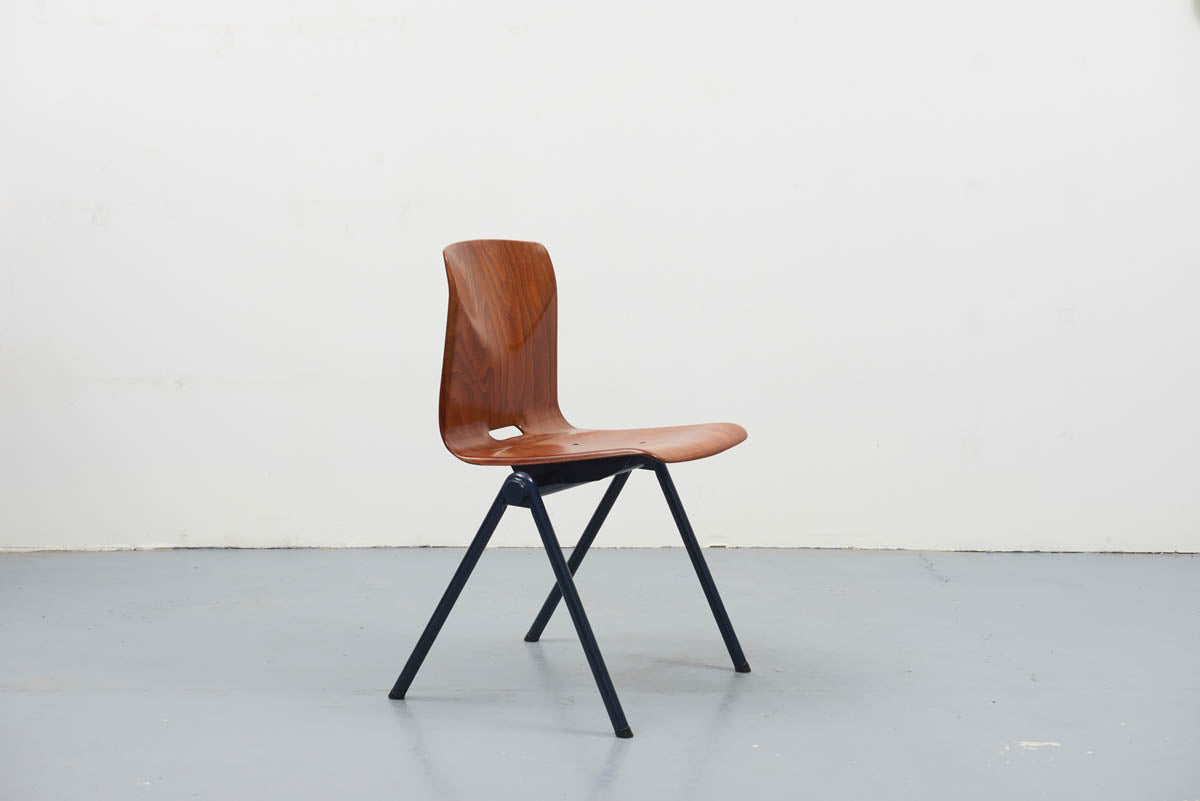 Chaise Galvanitas S30 personnalisable Cartel de Belleville