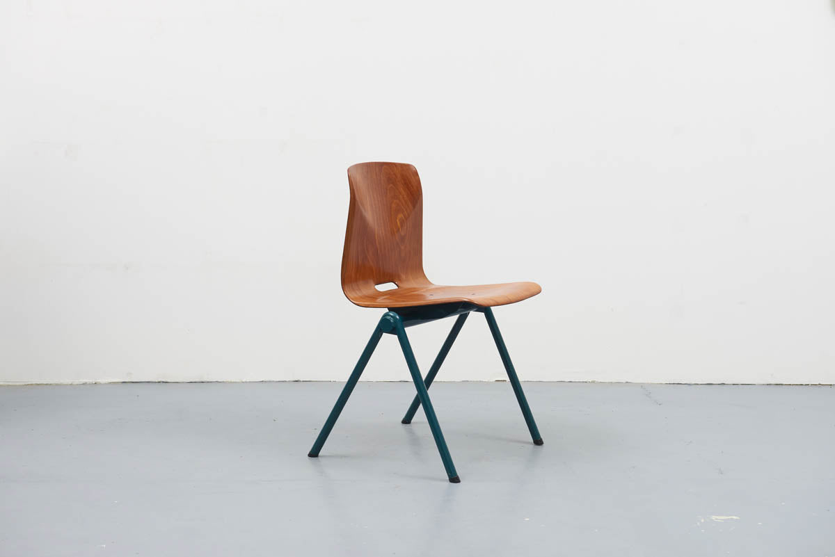 Chaise Galvanitas S30 personnalisable Cartel de Belleville