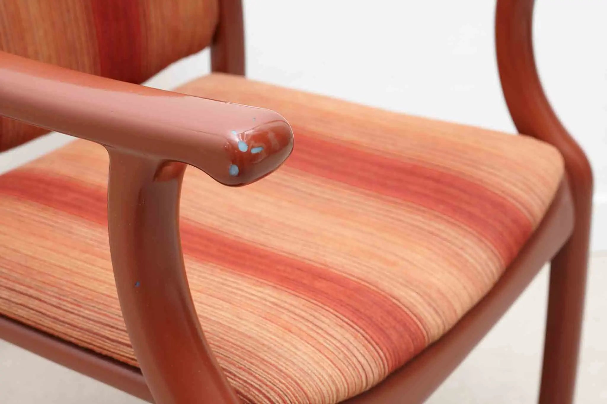 Fauteuil Kembo orange Cartel de Belleville