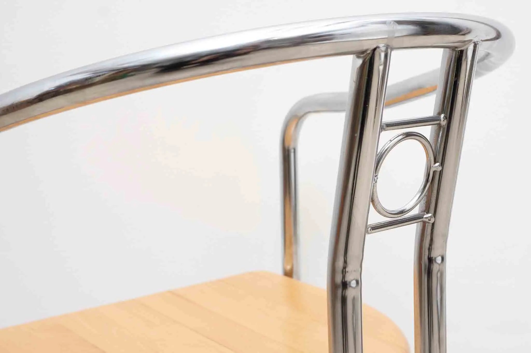 Chaise scandinave chrome / bois Cartel de Belleville
