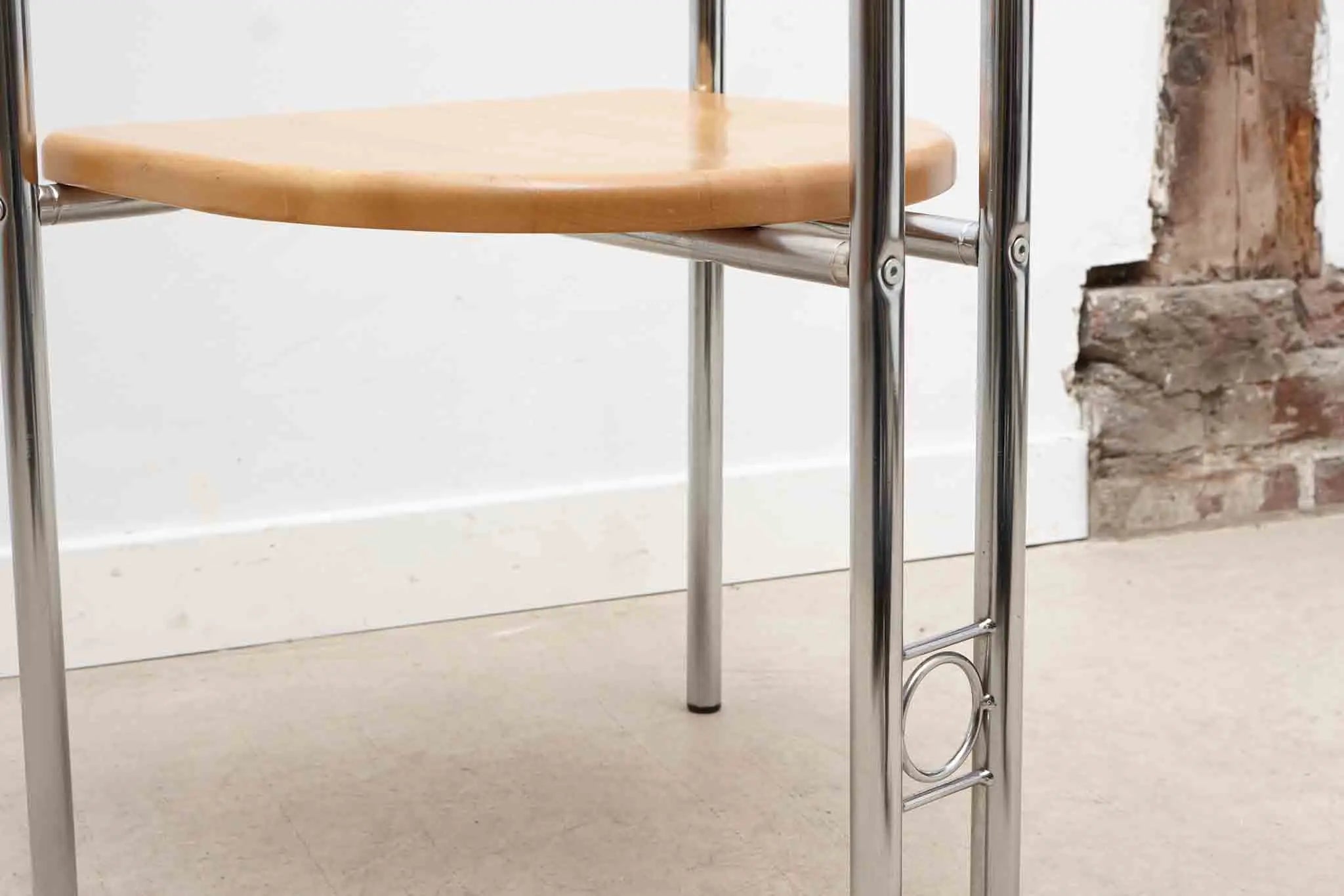 Chaise scandinave chrome / bois Cartel de Belleville
