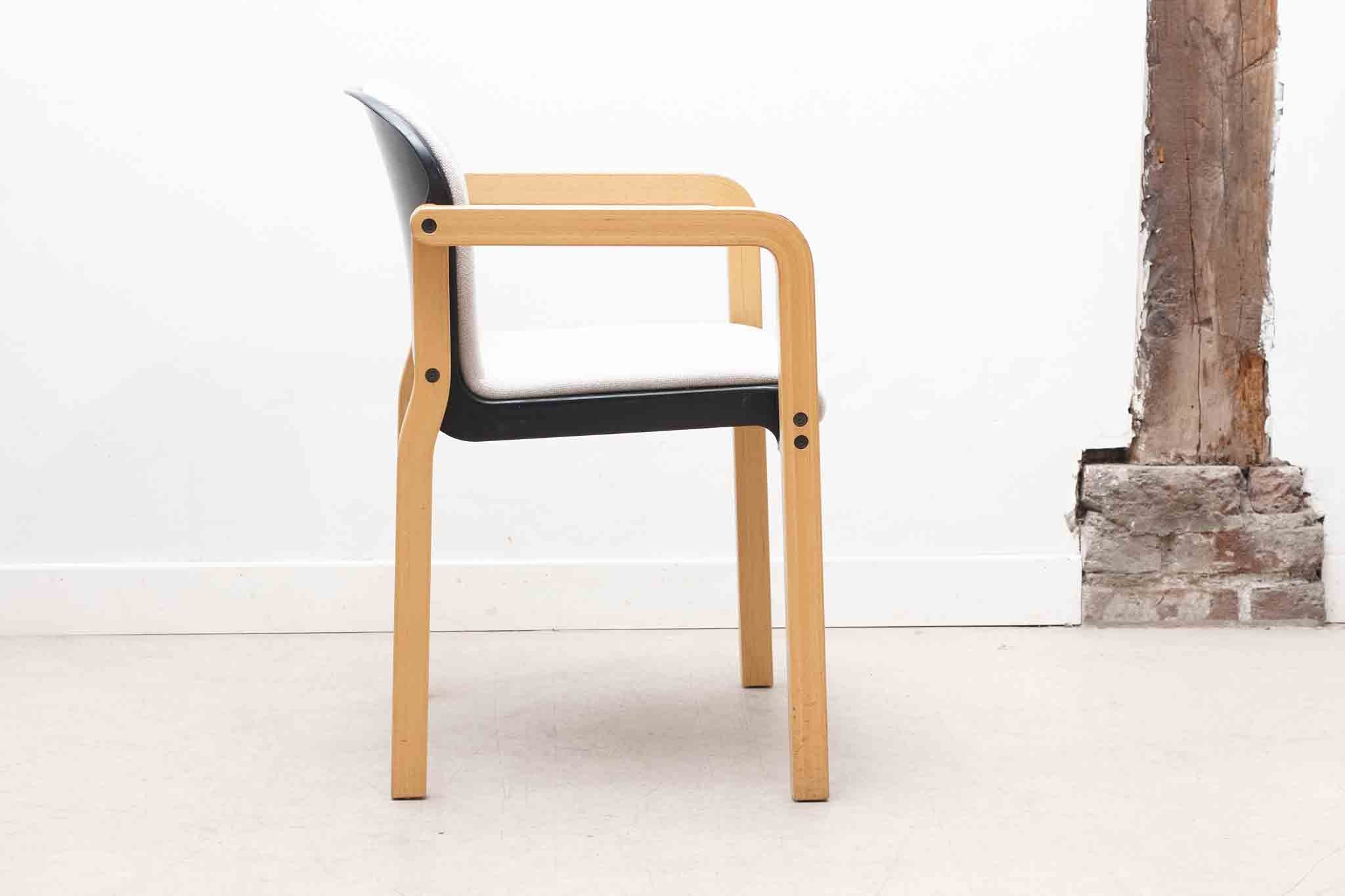 Fauteuil Kembo structure hêtre Cartel de Belleville