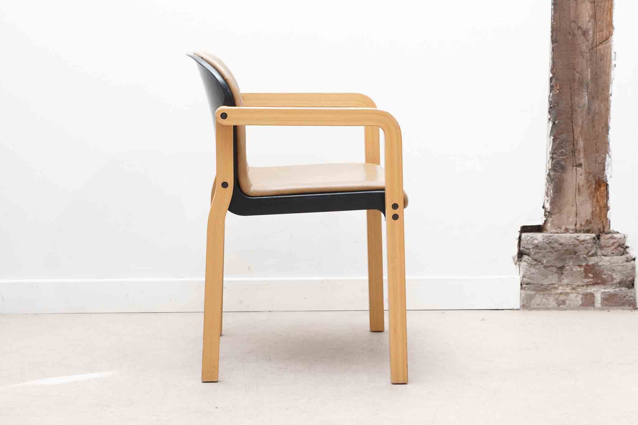 Fauteuil Kembo structure hêtre Cartel de Belleville