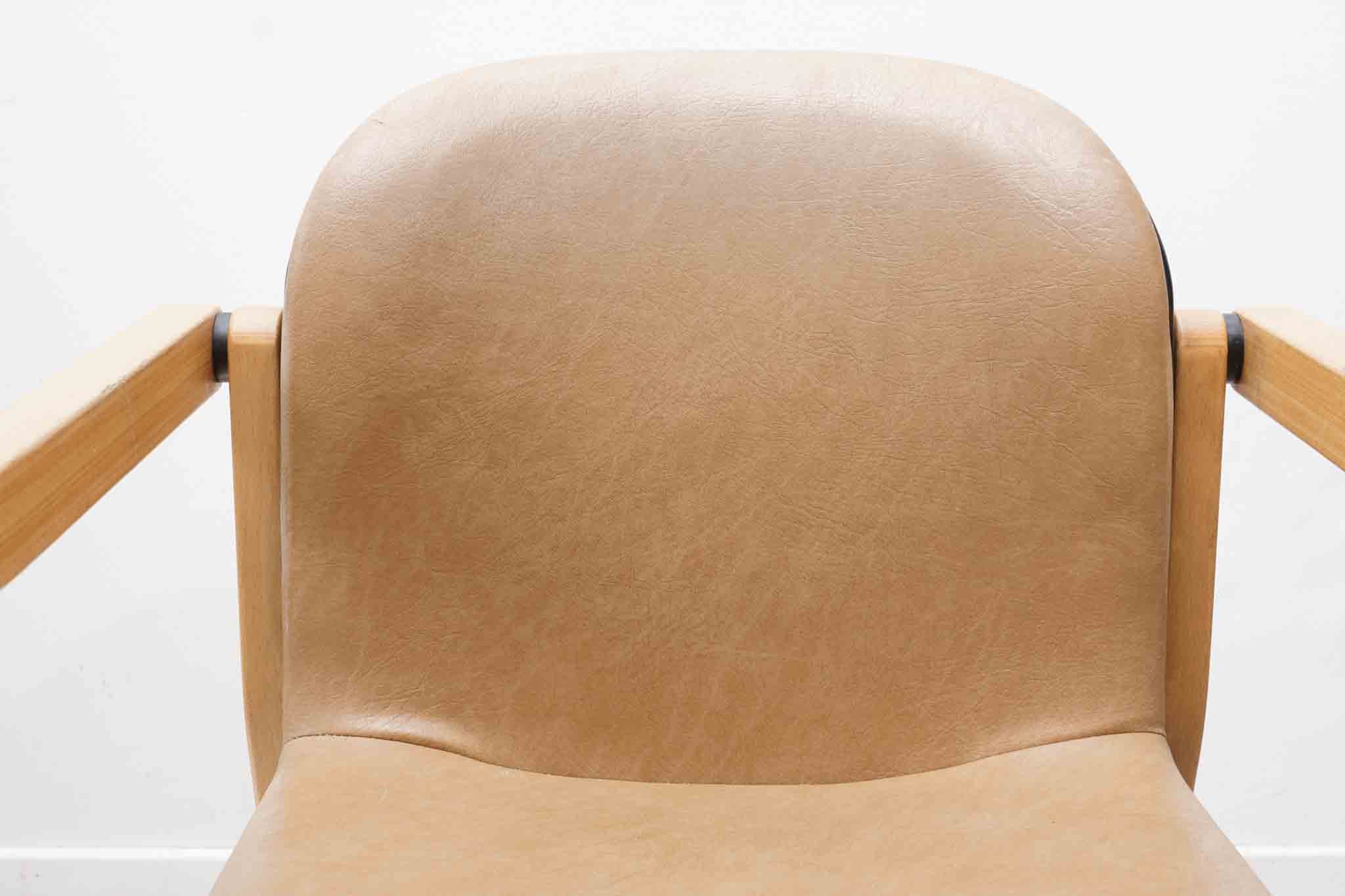 Fauteuil Kembo structure hêtre Cartel de Belleville