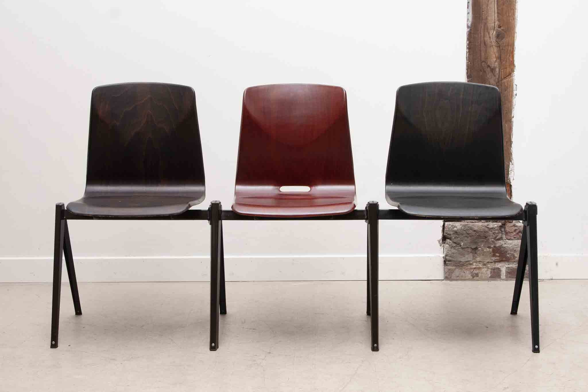 Chaise Galvanitas S22 ébène et marron Cartel de Belleville