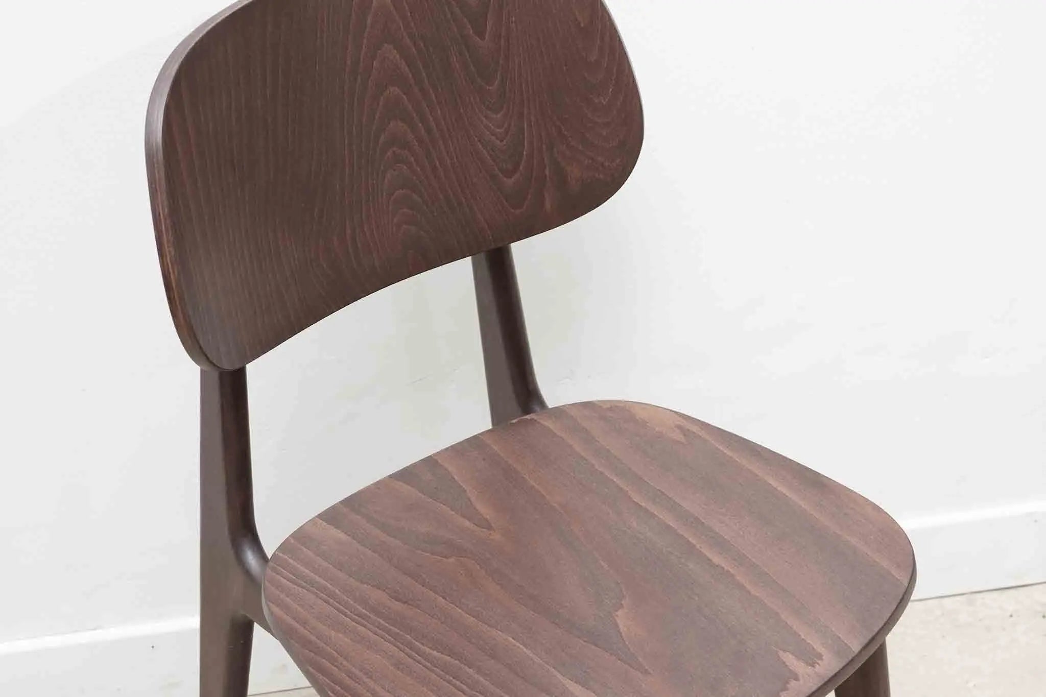 Chaise en bois style Japonais Cartel de Belleville