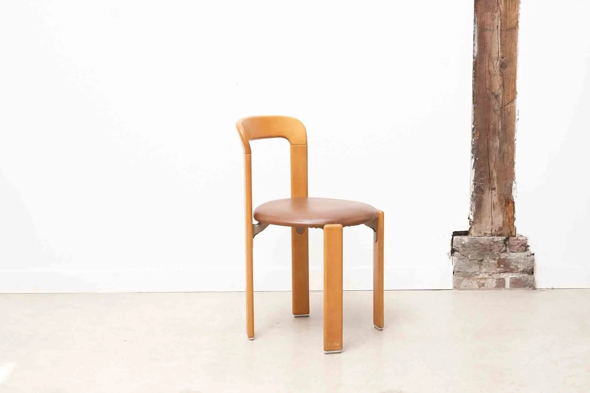 Chaise Bruno Rey par Kusch+co hêtre et marron Cartel de Belleville