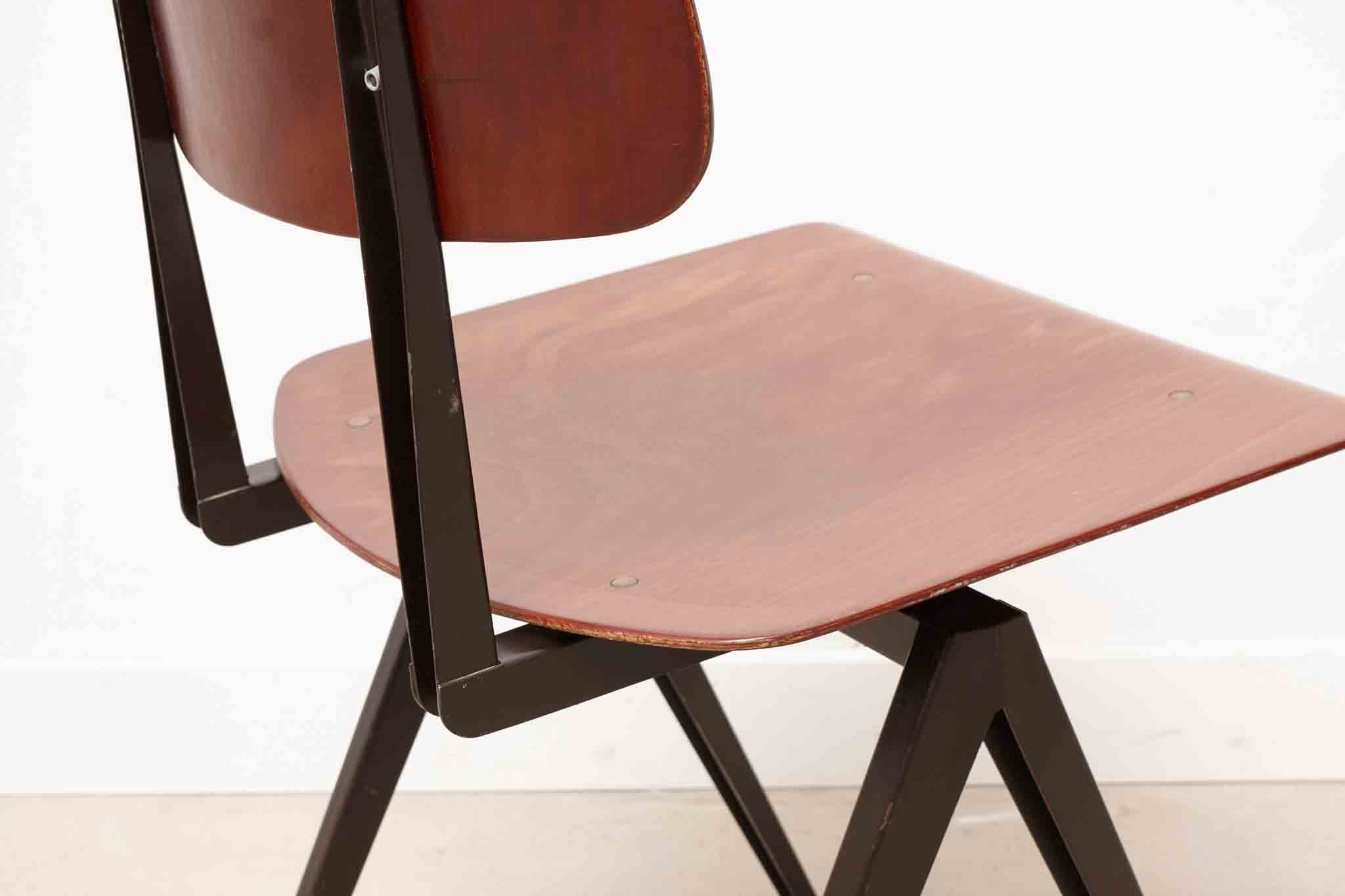 Chaise Galvanitas S16 chêne / marron