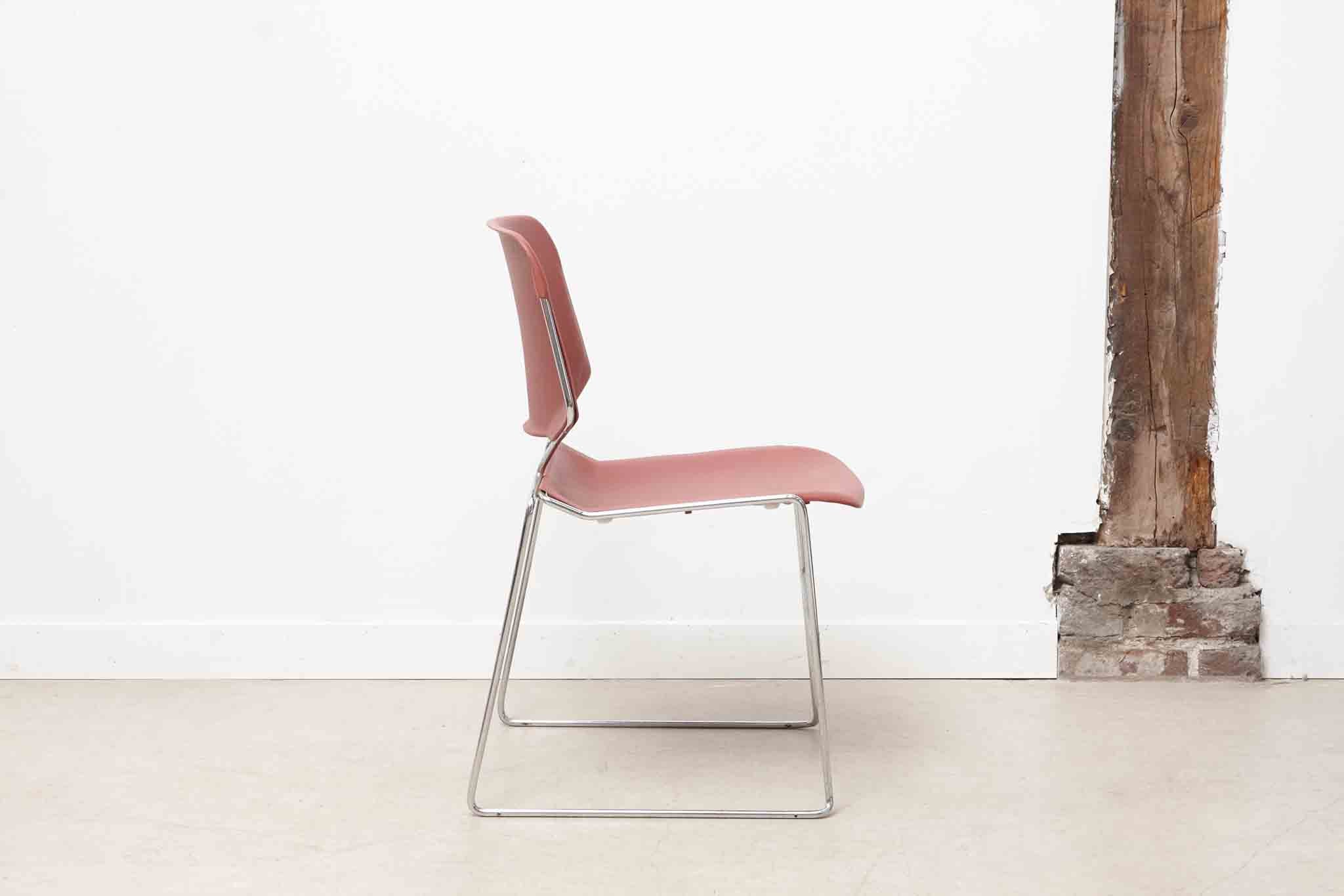 Chaise design Matrix par Thomas Tolleson Cartel de Belleville