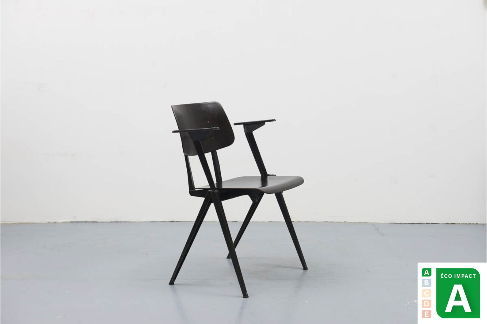 Chaise vintage Galvanitas S21 accoudoirs ébène et noir