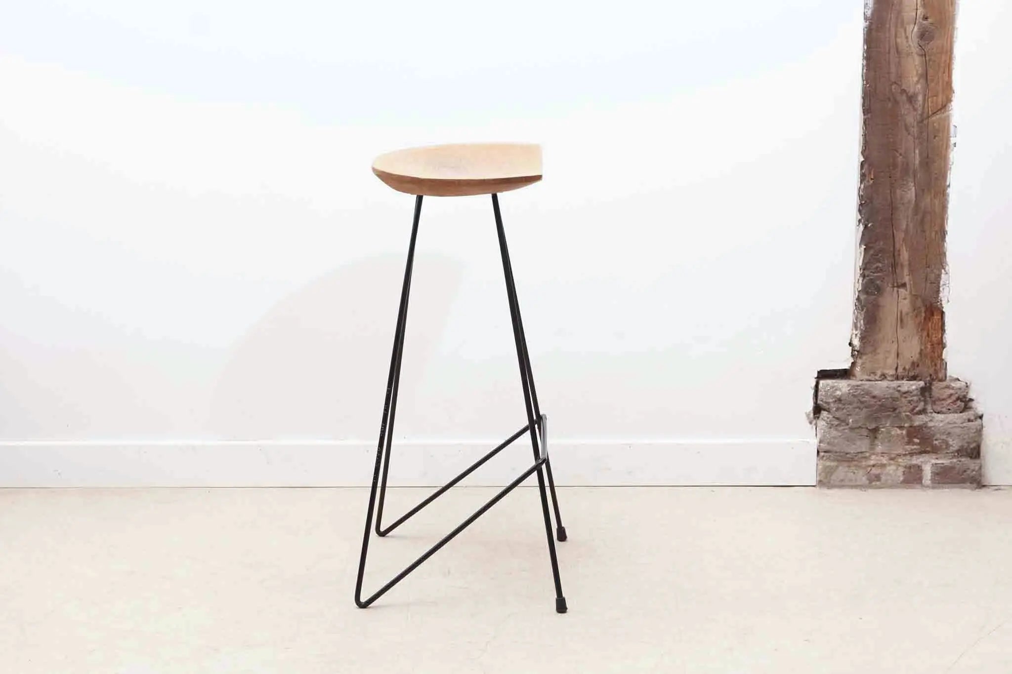 Tabouret en bois massif Cartel de Belleville