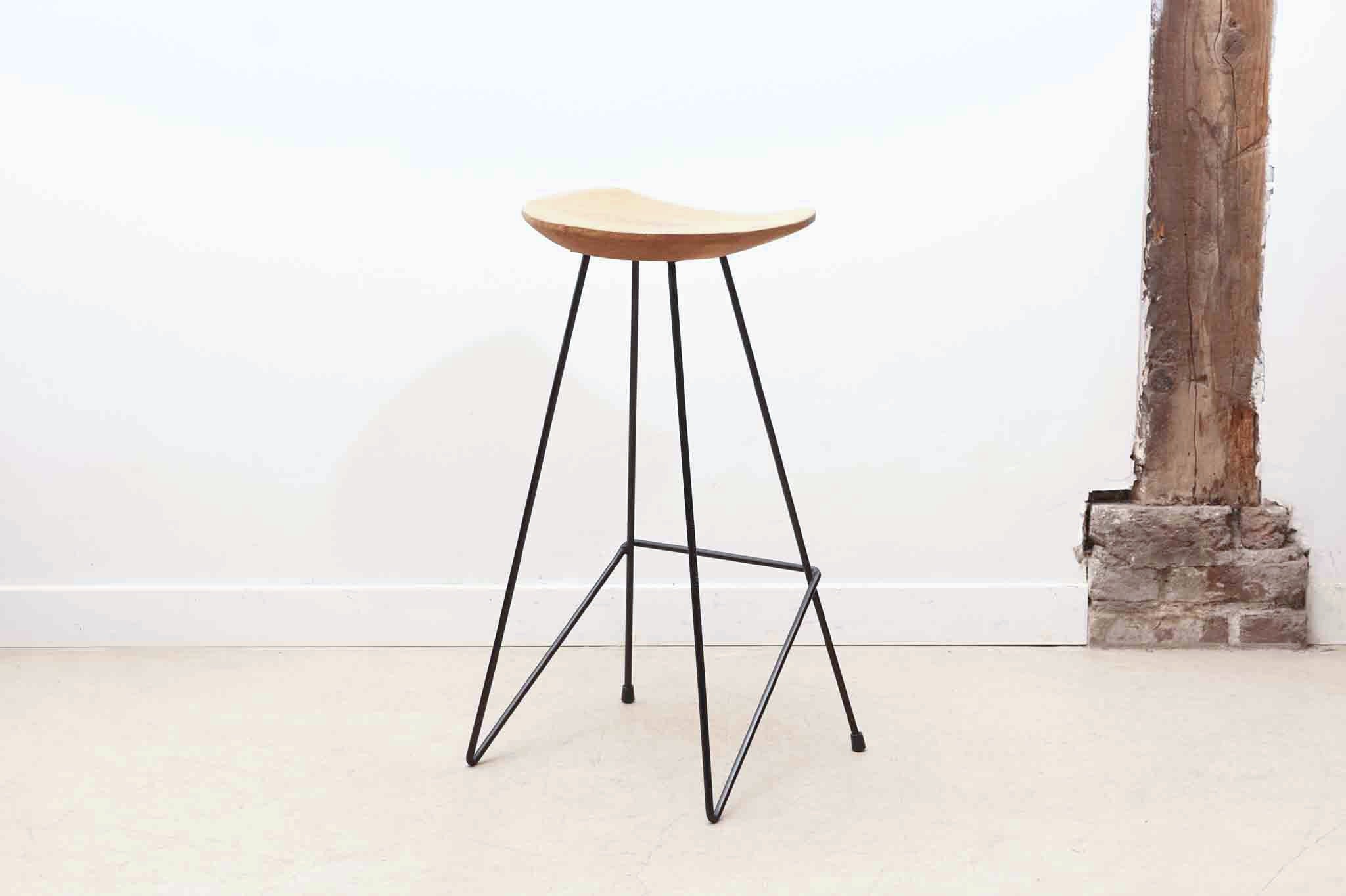 Tabouret en bois massif