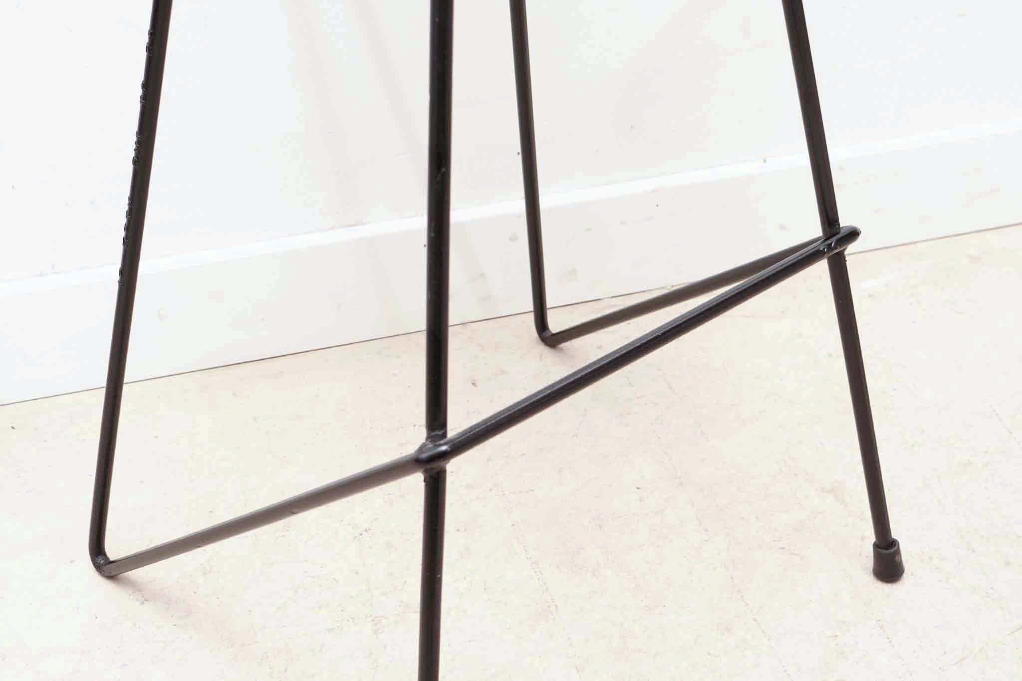 Tabouret en bois massif