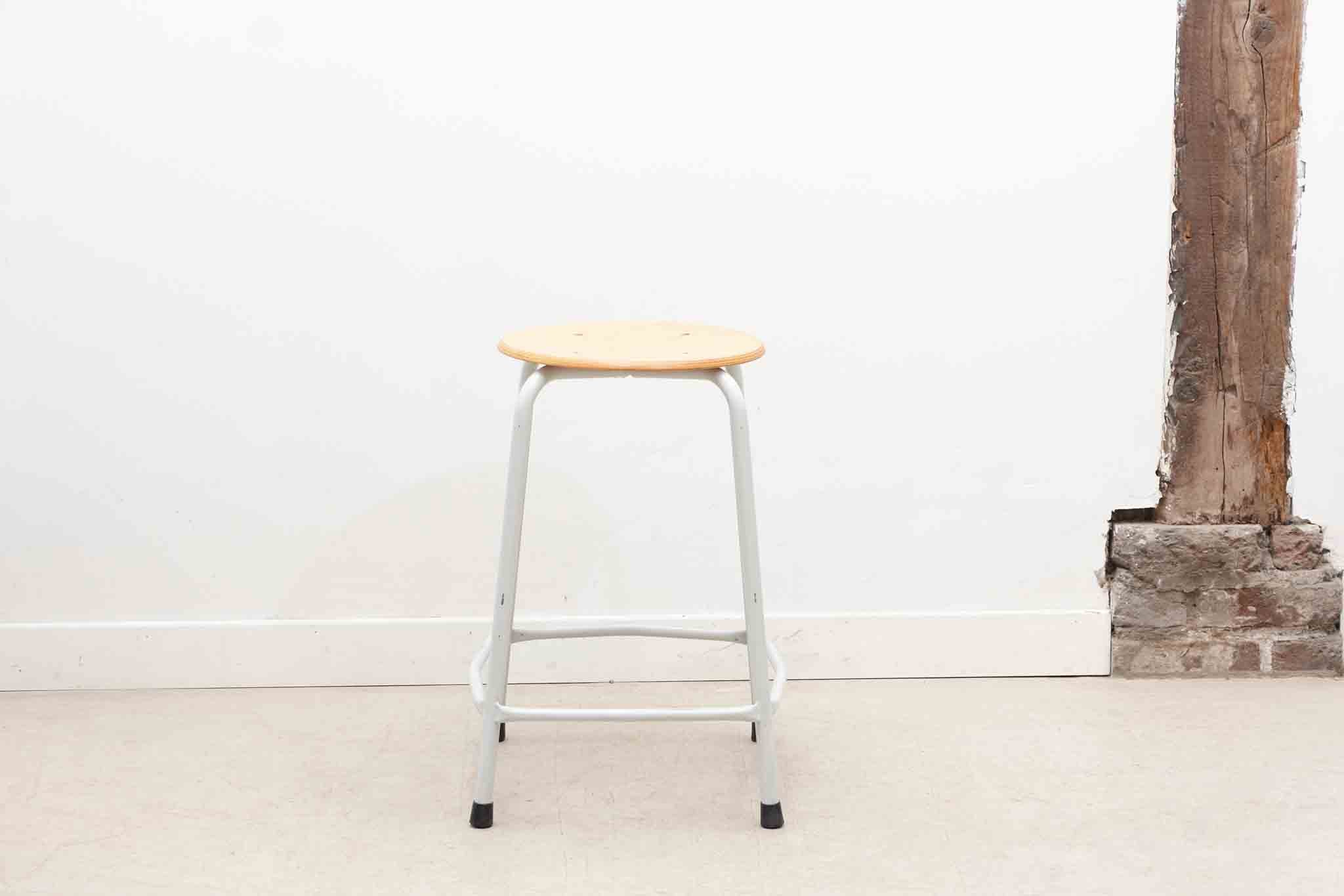 Tabouret mi-haut chêne et blanc