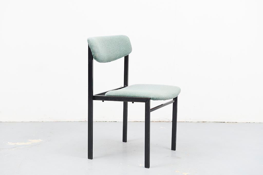 Chaises vintage style Martin Visser vert et noir Cartel de Belleville