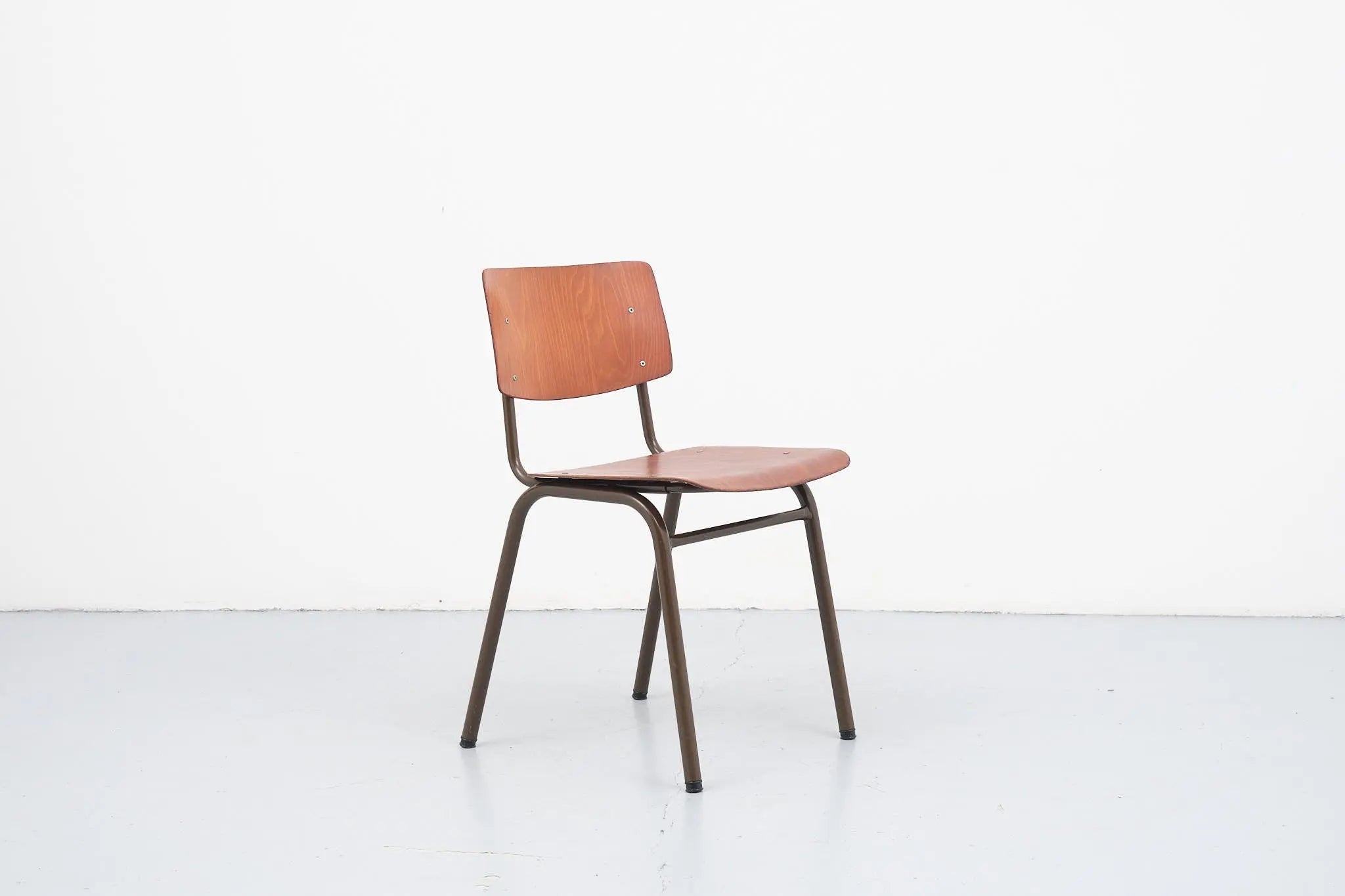 Chaise Marko chêne et marron Cartel de Belleville