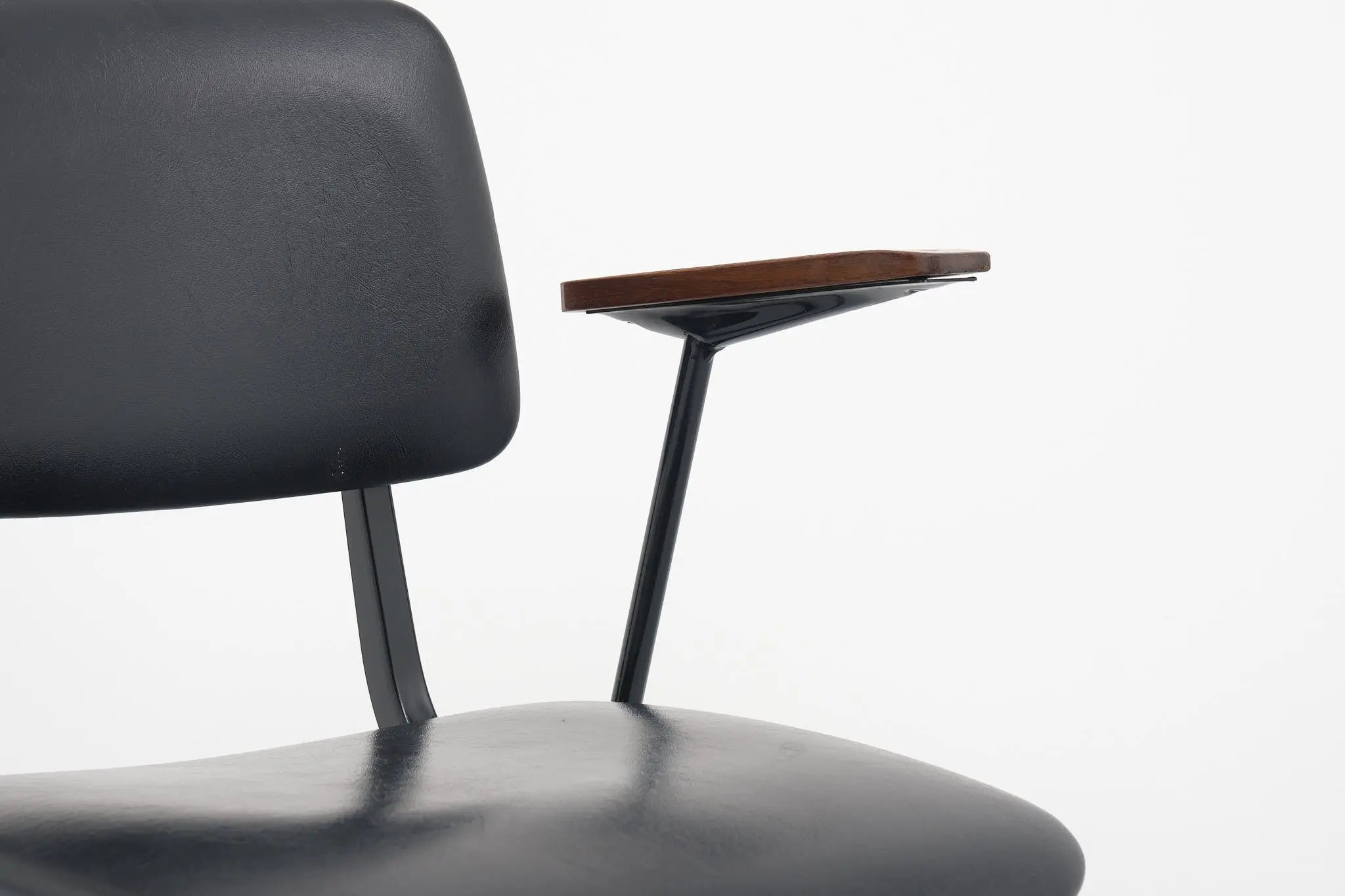 Chaise Marko S202 Spinstoel Accoudoirs noir Cartel de Belleville