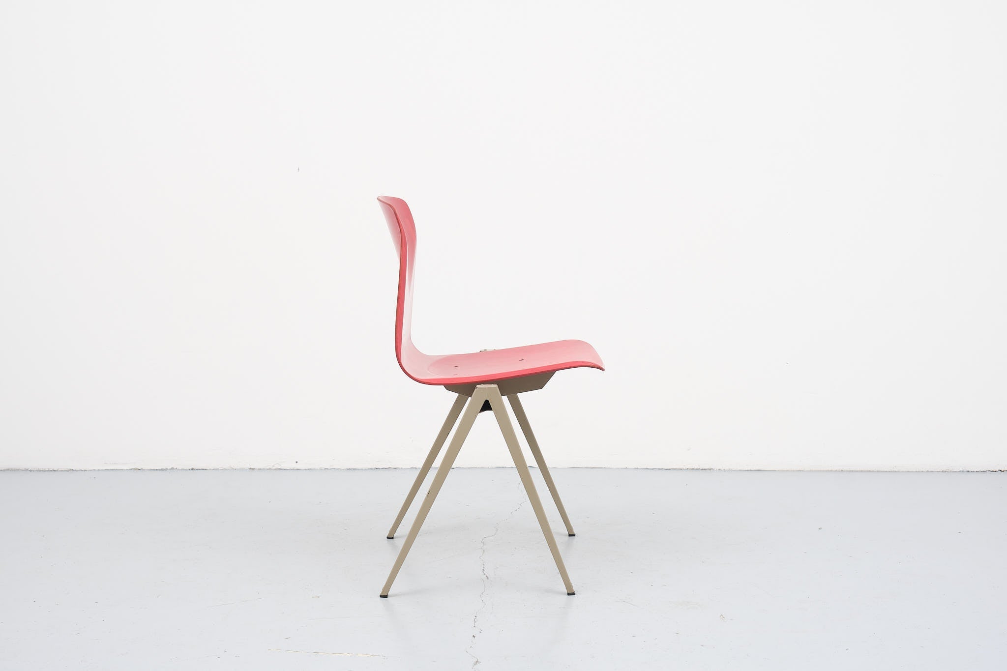 Chaise vintage Galvanitas S22 multicolores Cartel de Belleville