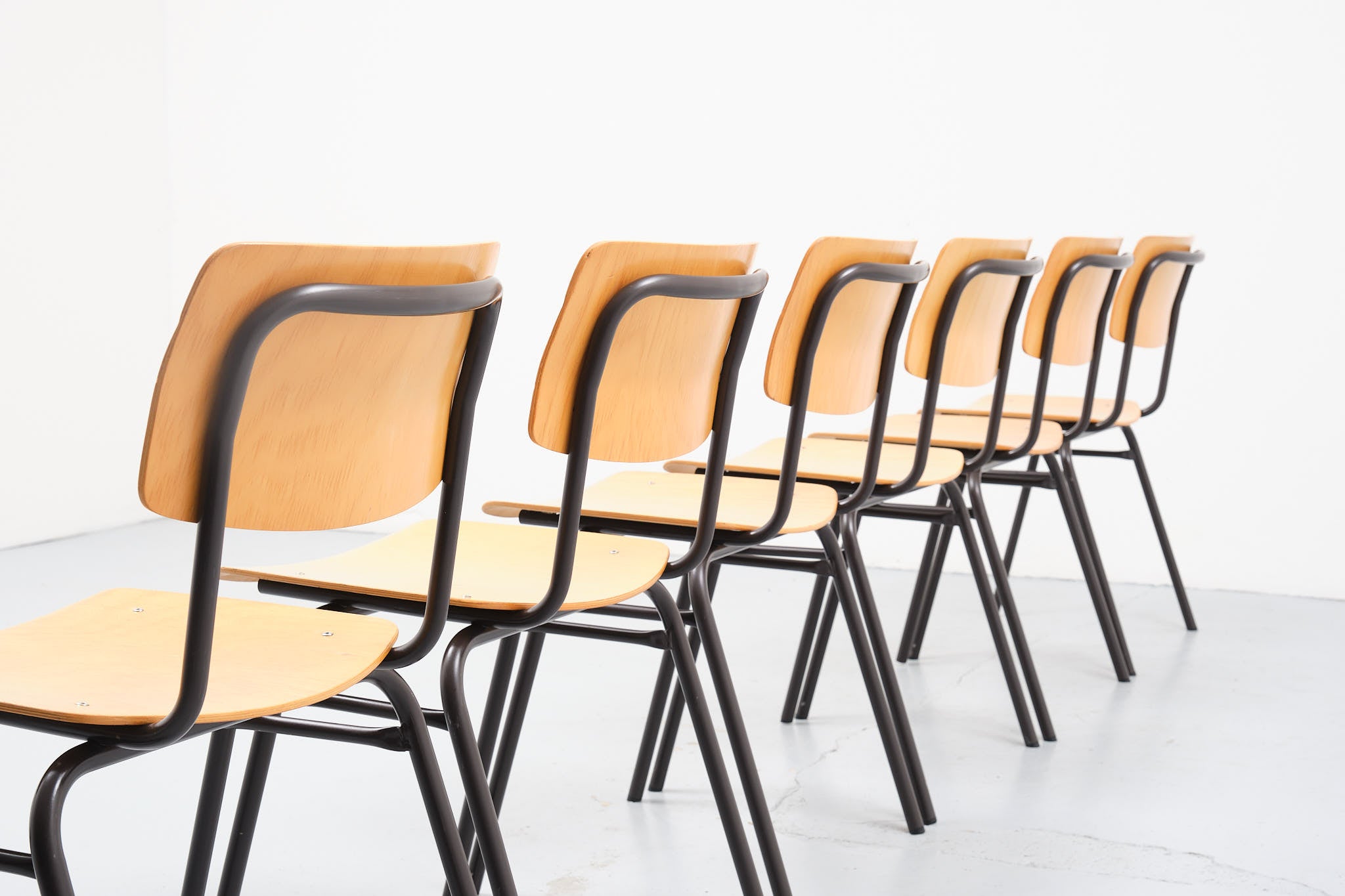 Chaise vintage Ahrend hêtre et gris chaud