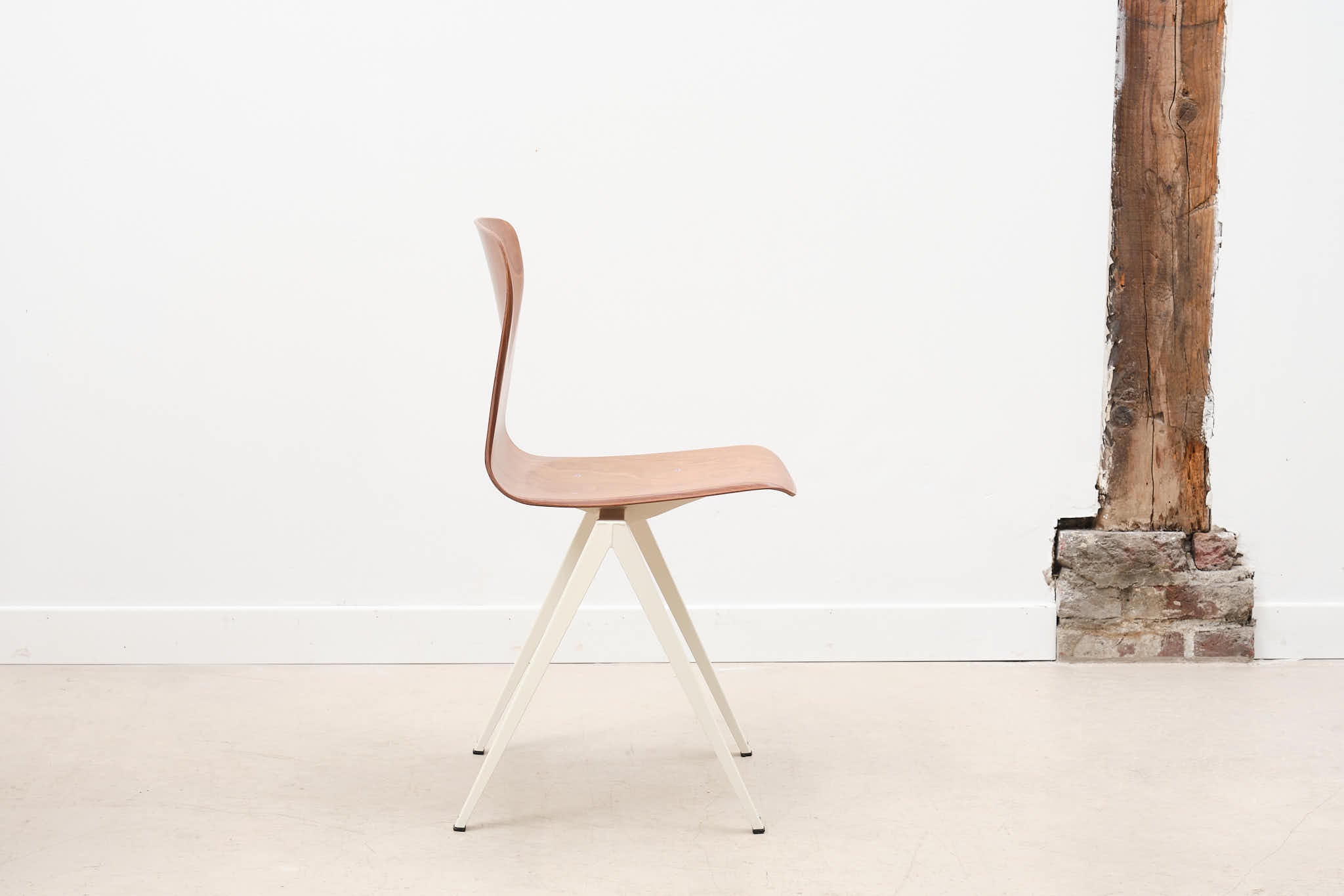 Chaise Galvanitas S19 réédition droite *Personnalisable*