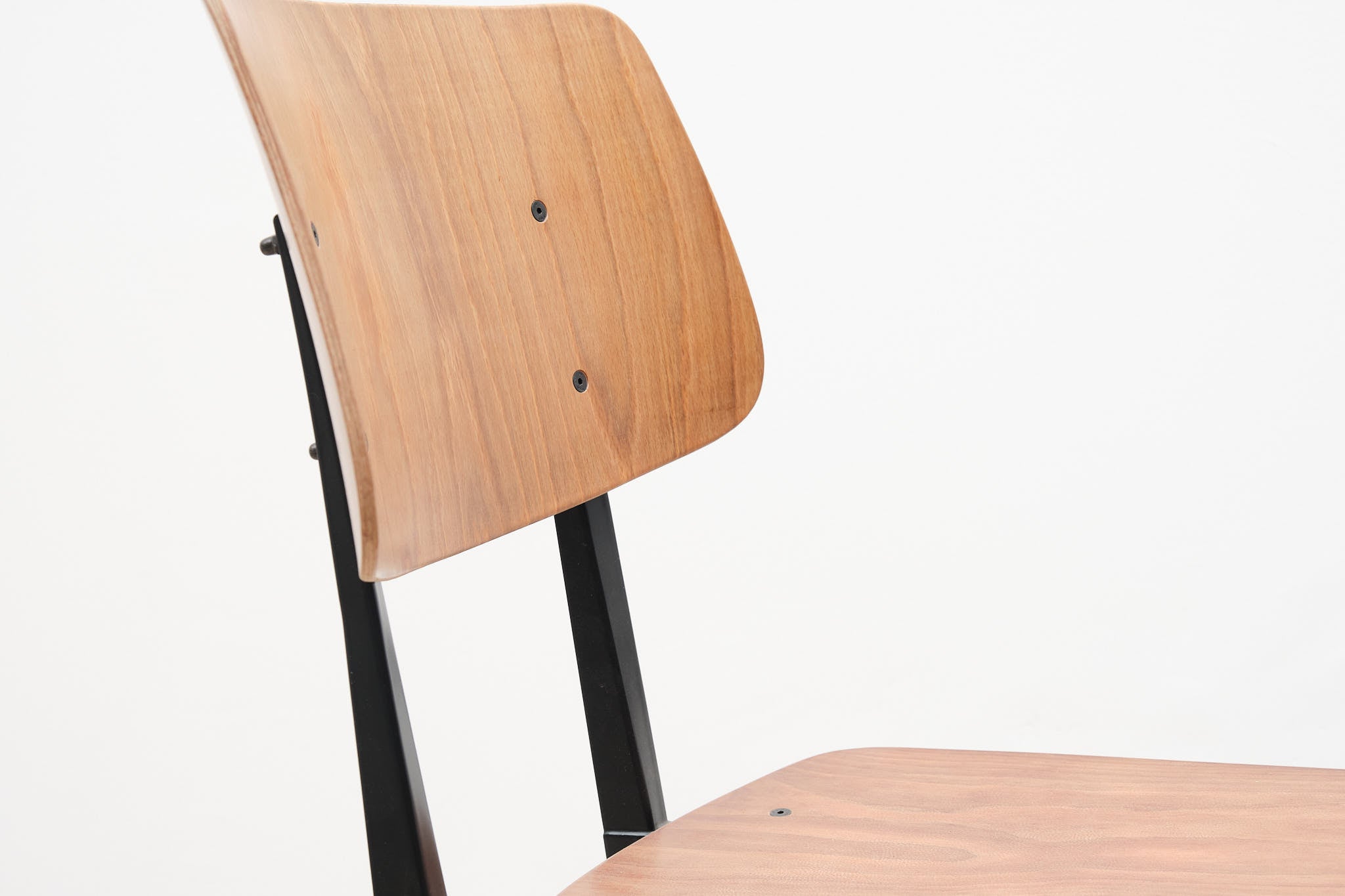 Chaise vintage Galvanitas S17 assise et dossier neufs