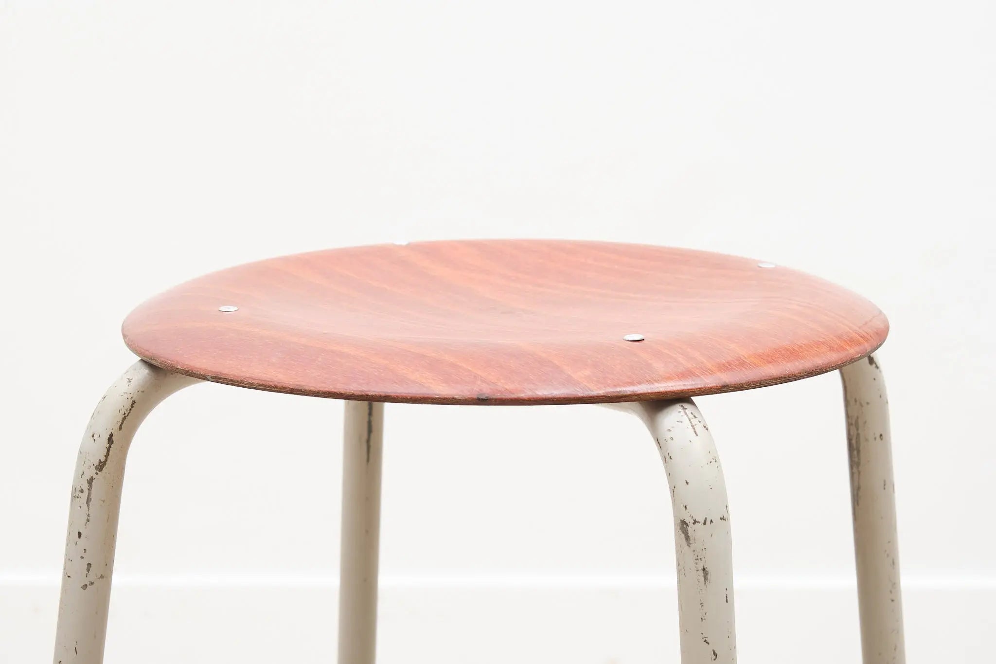 Tabouret pagholz vintage pieds gris Cartel de Belleville