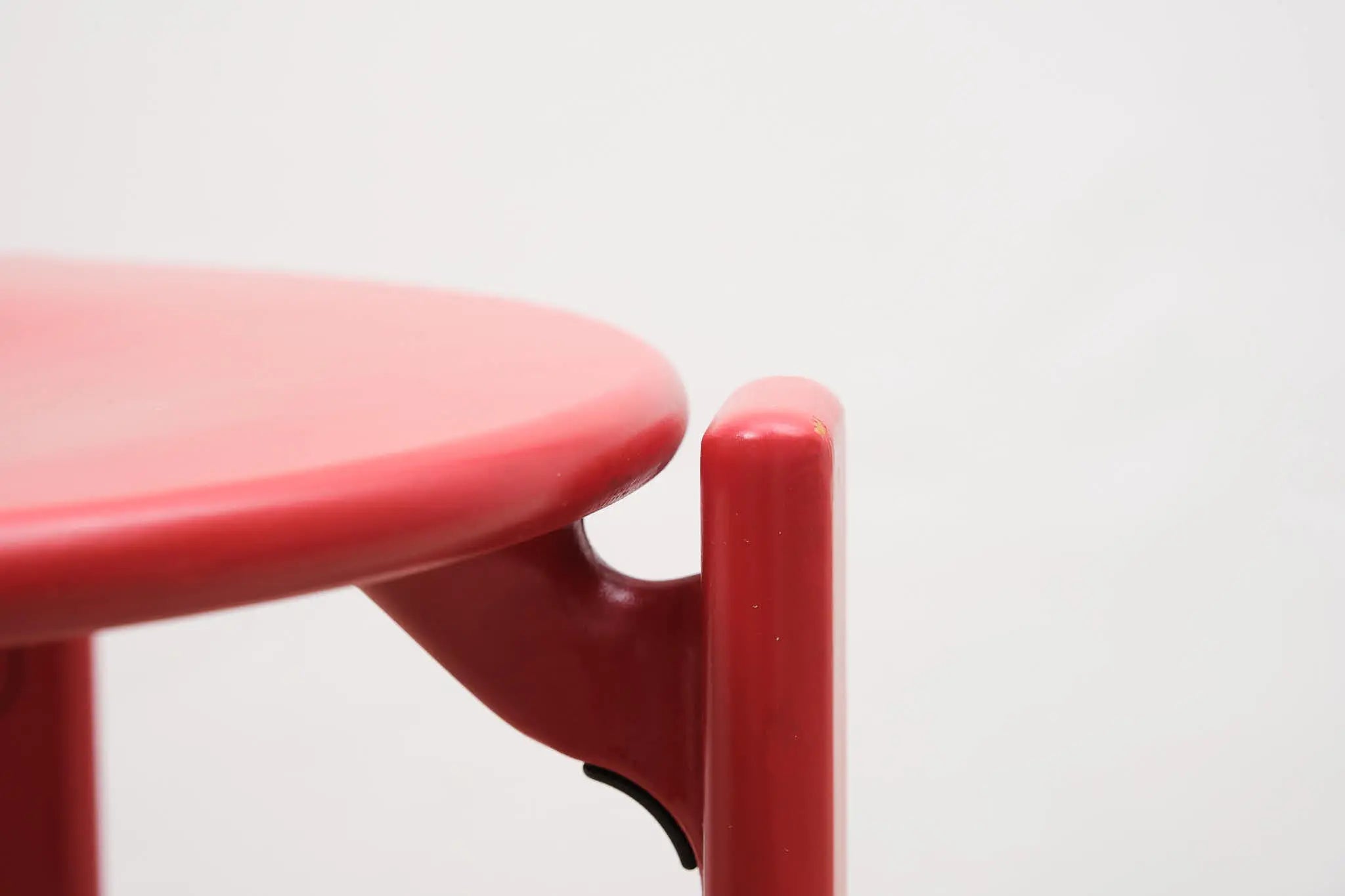 Chaise Kusch+co Bruno Rey colorée Cartel de Belleville