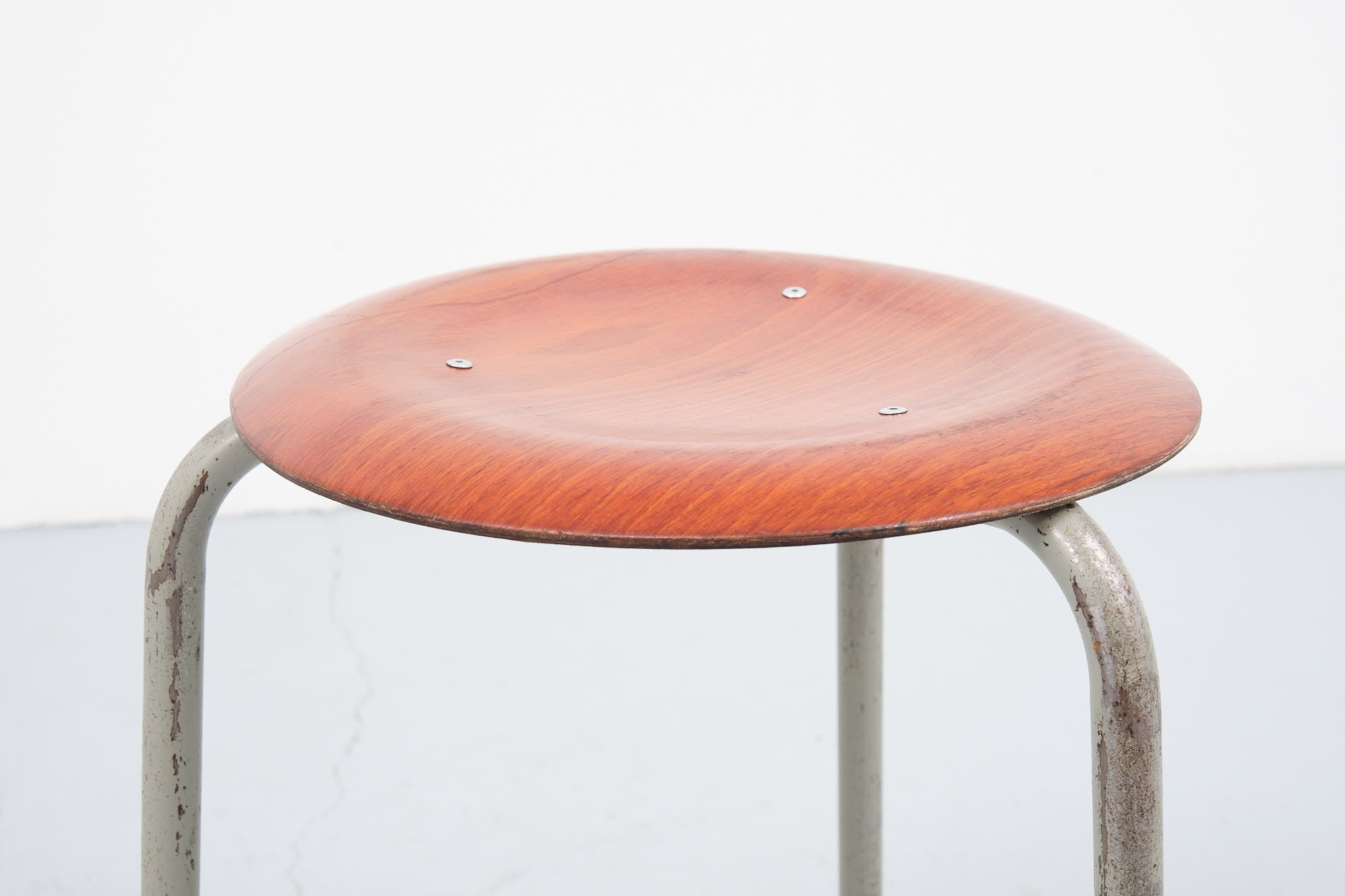 Tabouret pagholz vintage chêne et gris