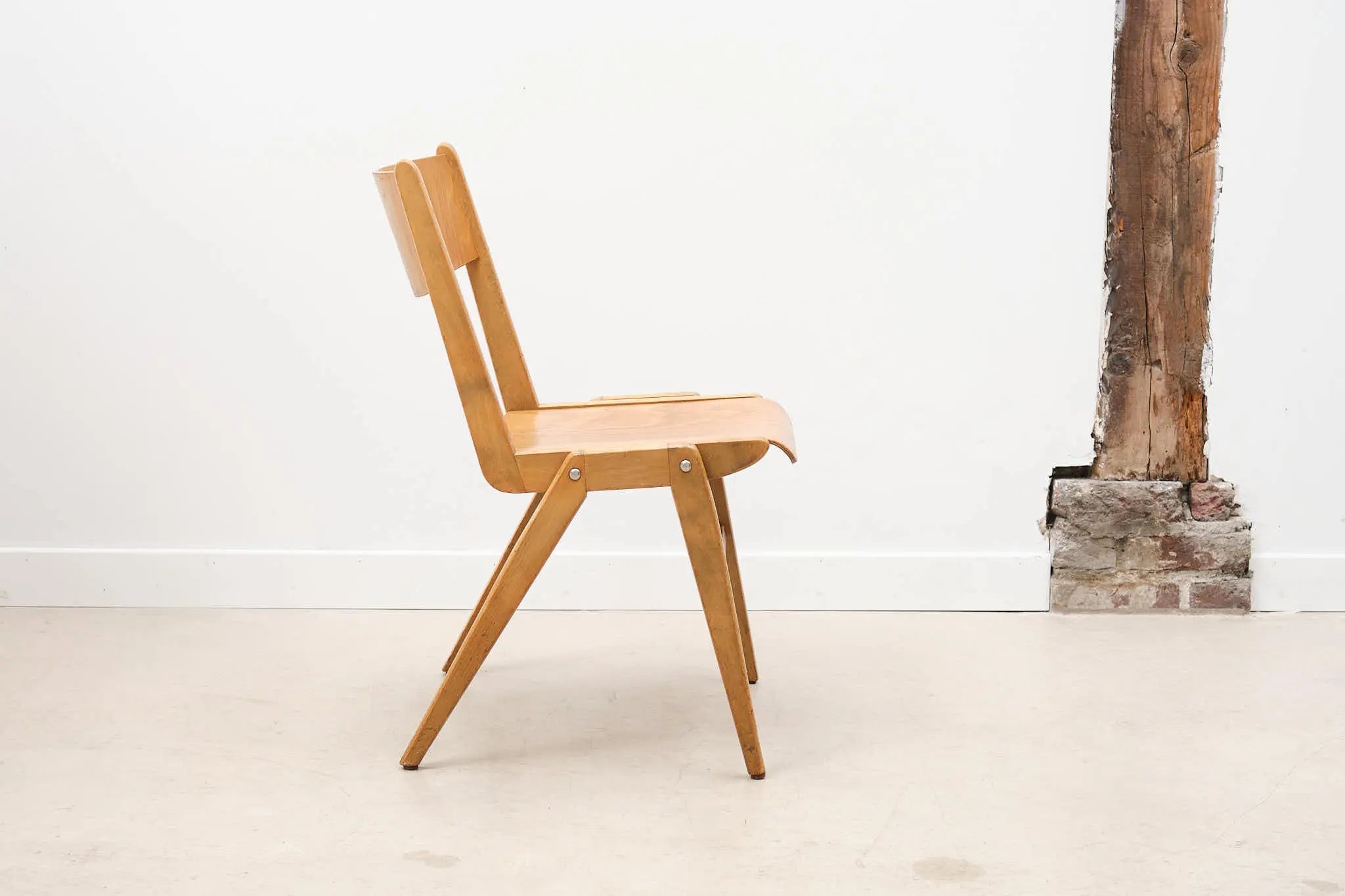 Chaise style scandinave hêtre Cartel de Belleville