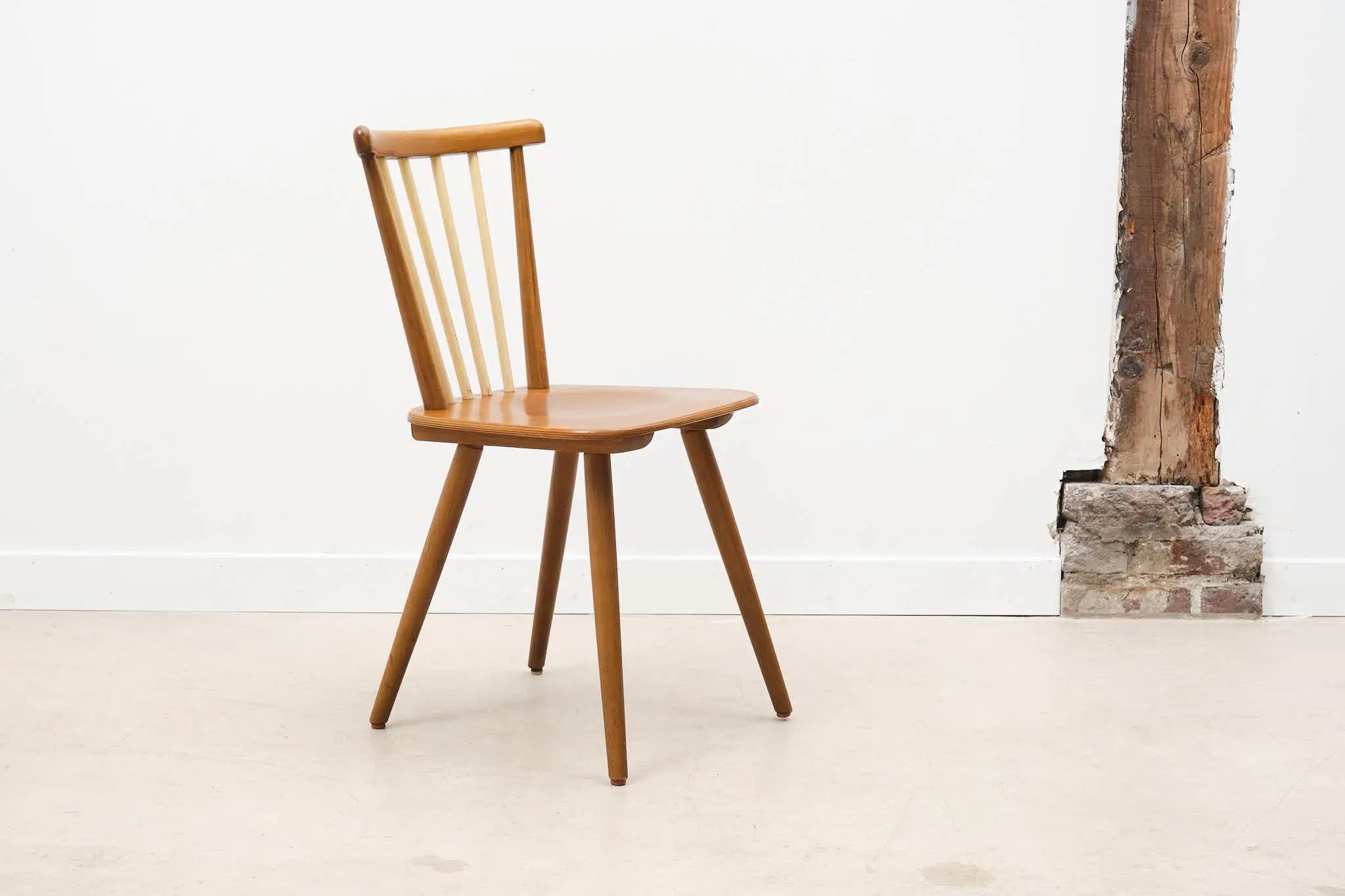 Chaise bistrot scandinave à barreaux chêne Cartel de Belleville