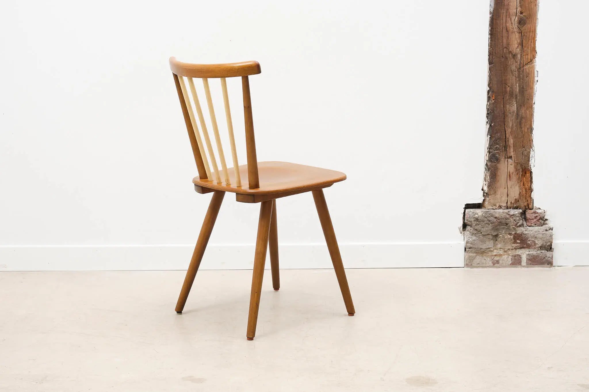 Chaise bistrot scandinave à barreaux chêne Cartel de Belleville